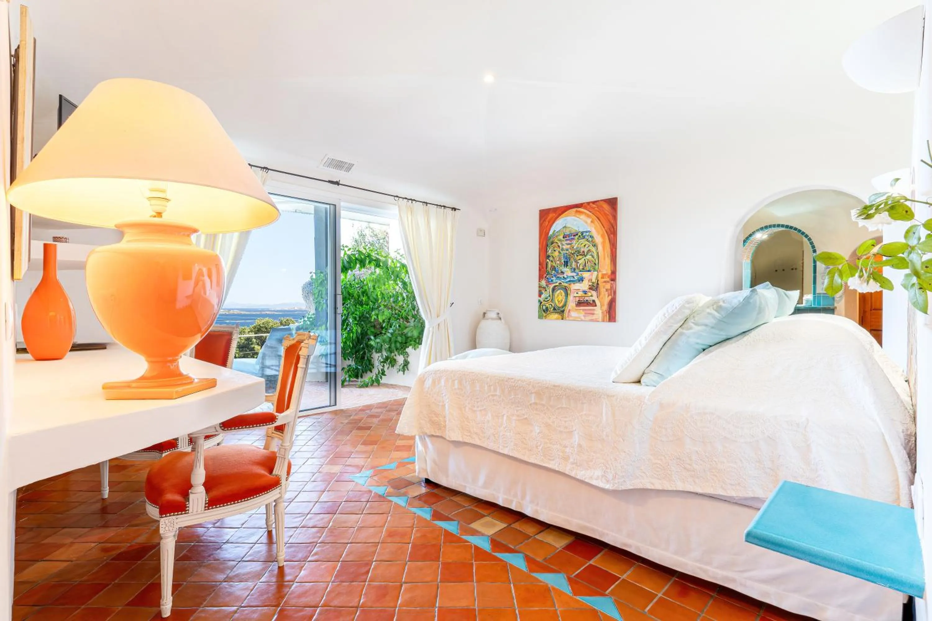 Bed in Hôtel Marina di cavu