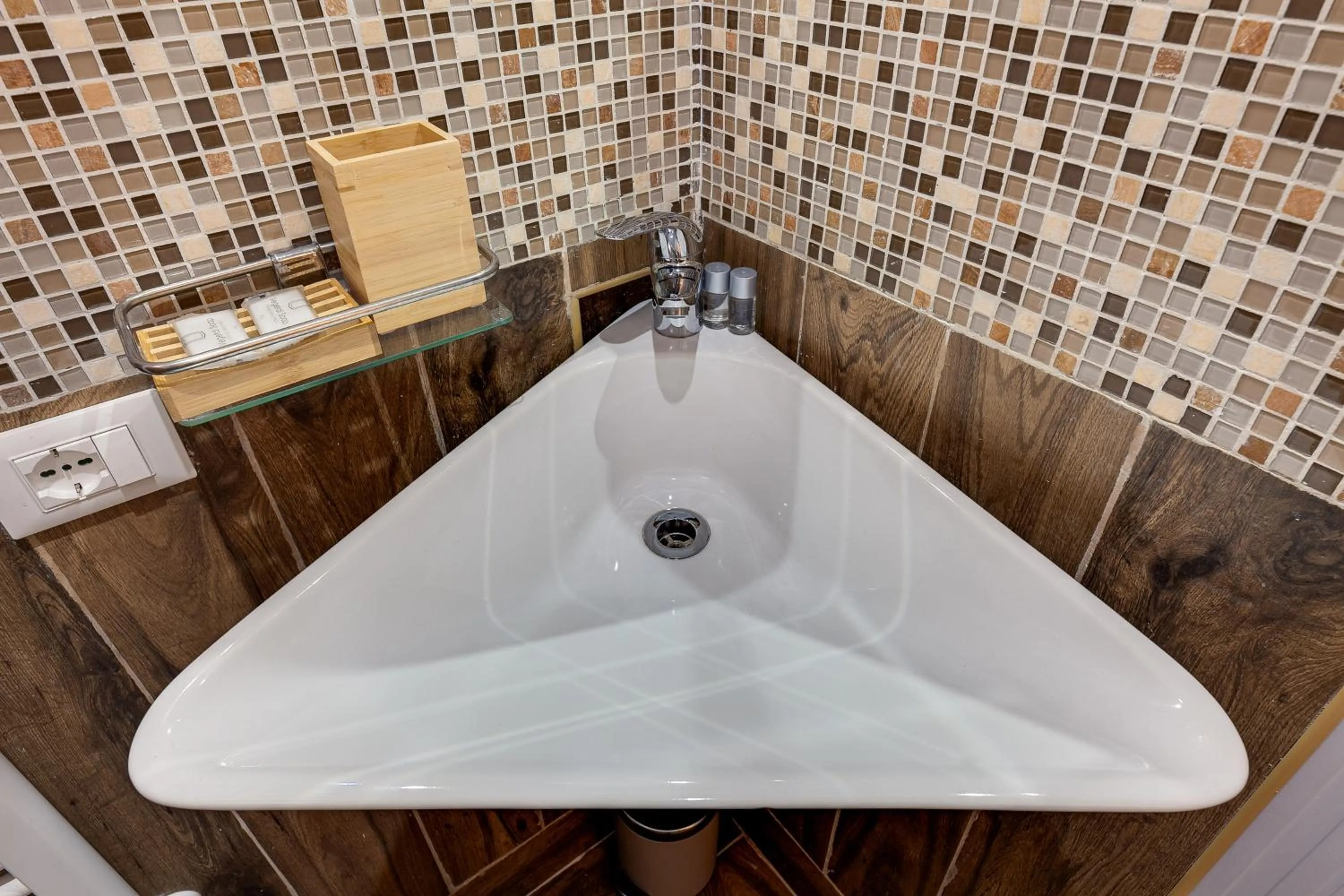 Bathroom in Vogue Suites Rome