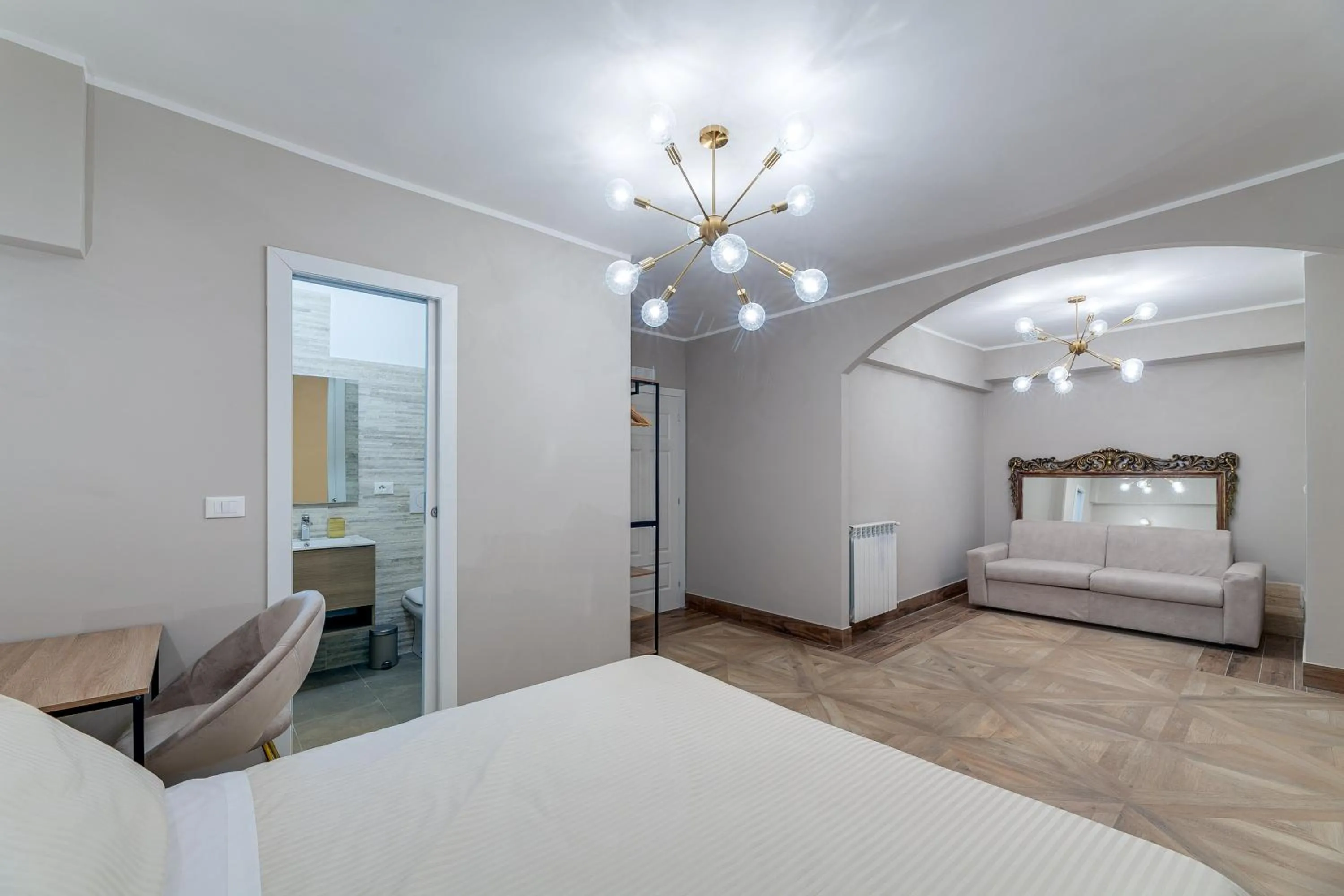 Bedroom, Bed in Vogue Suites Rome