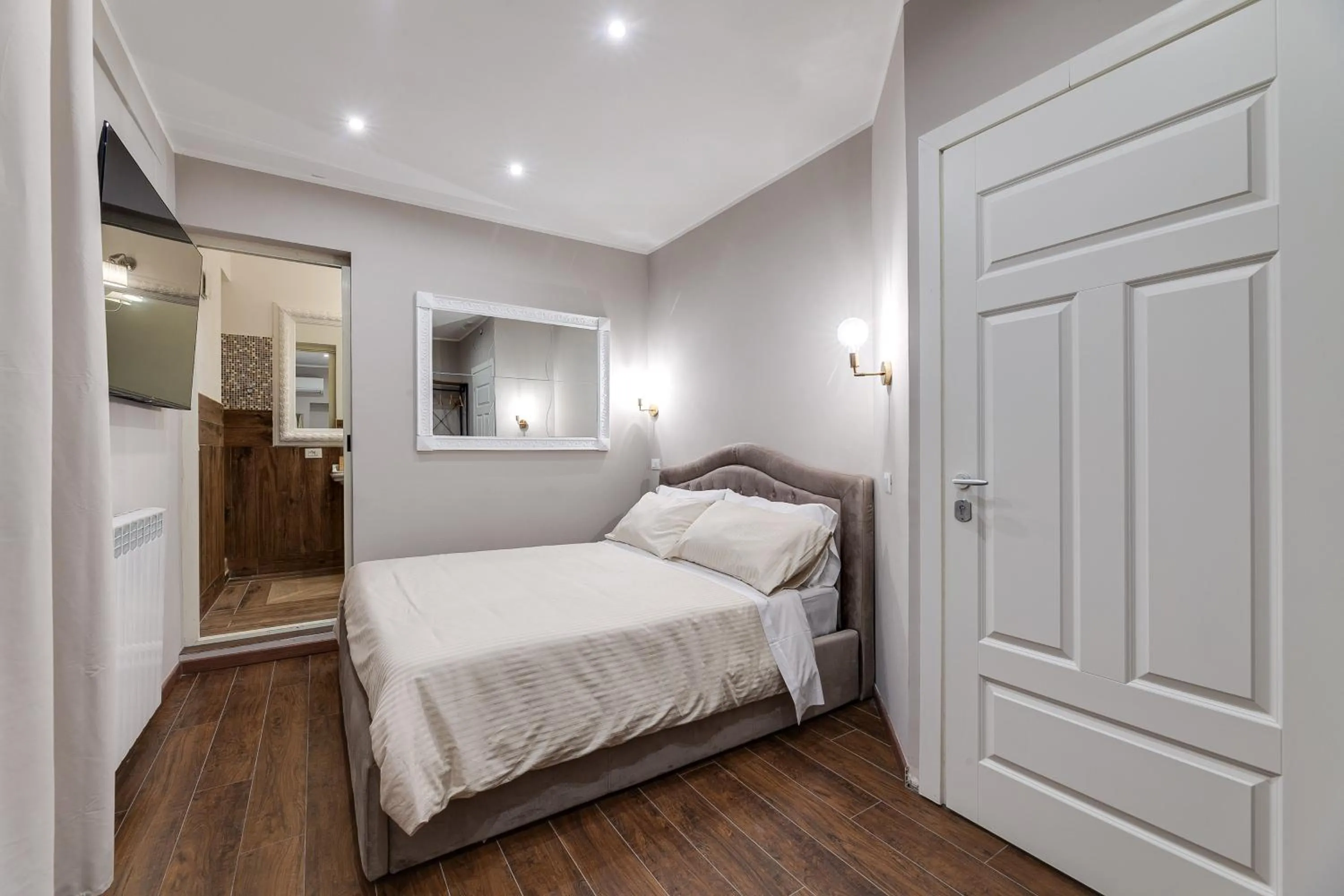 Bedroom, Bed in Vogue Suites Rome