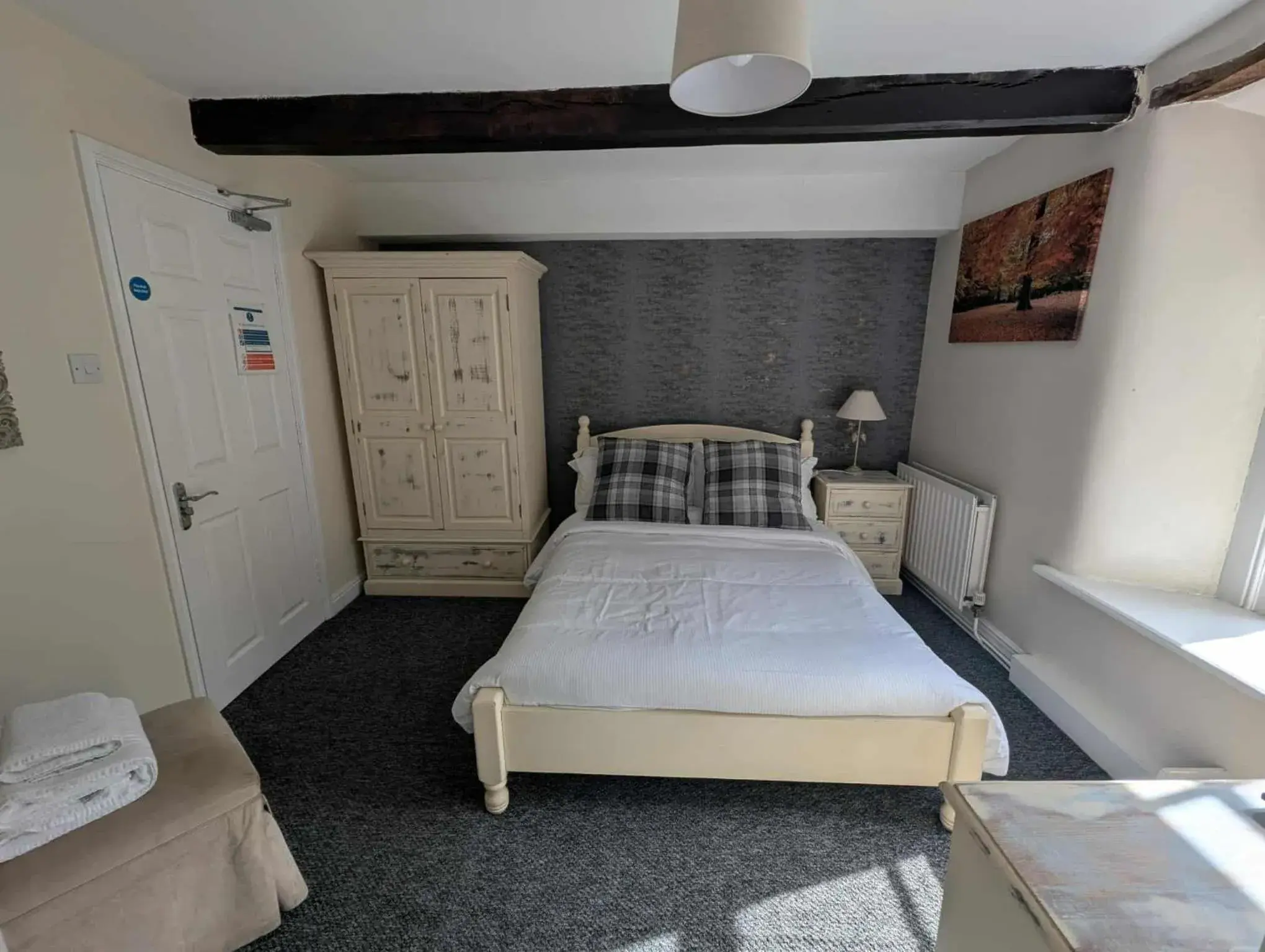Double Room in The Kings Arms Hotel Double Room in The Kings Arms Hotel