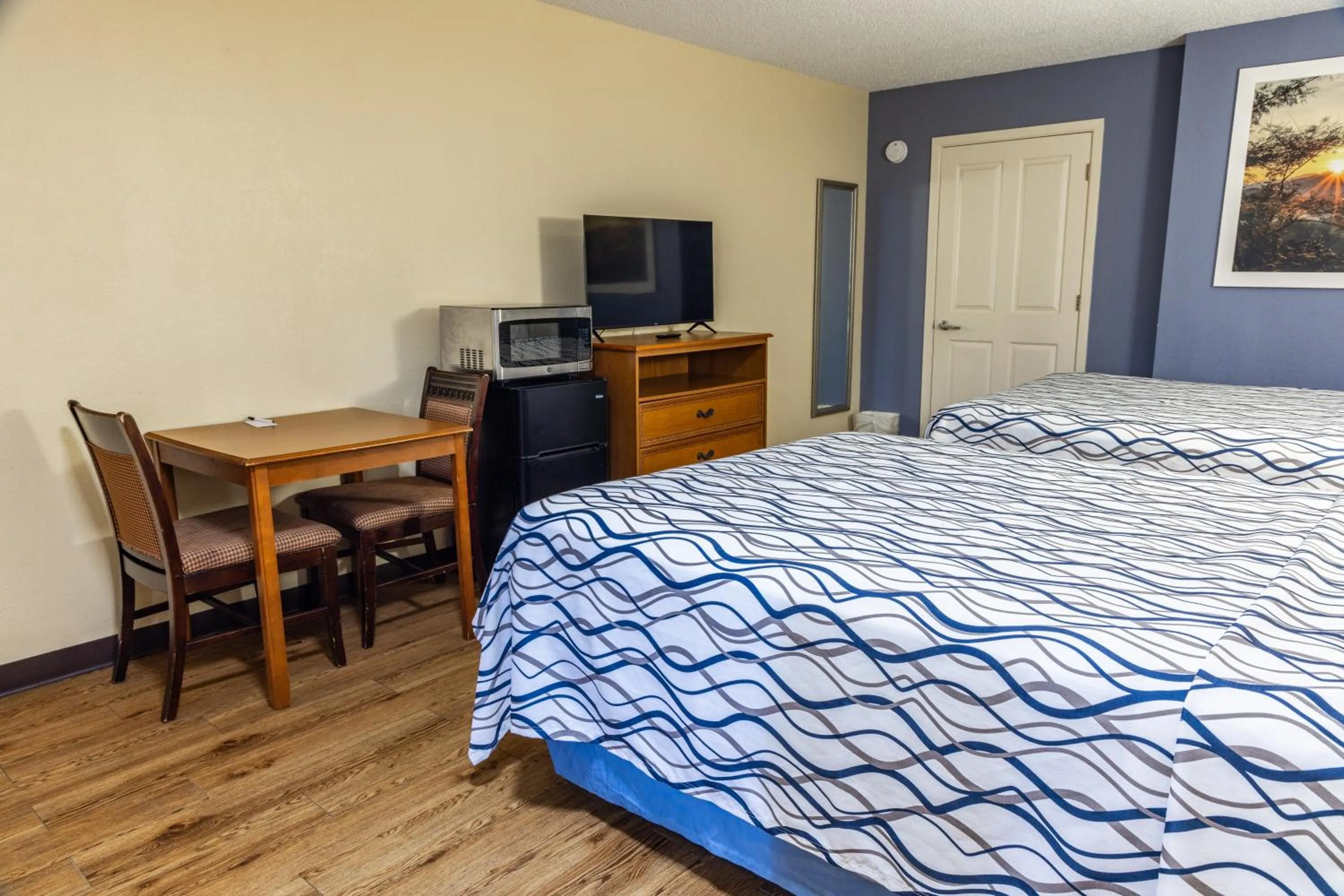 Bed in Boerne Inn and Suites