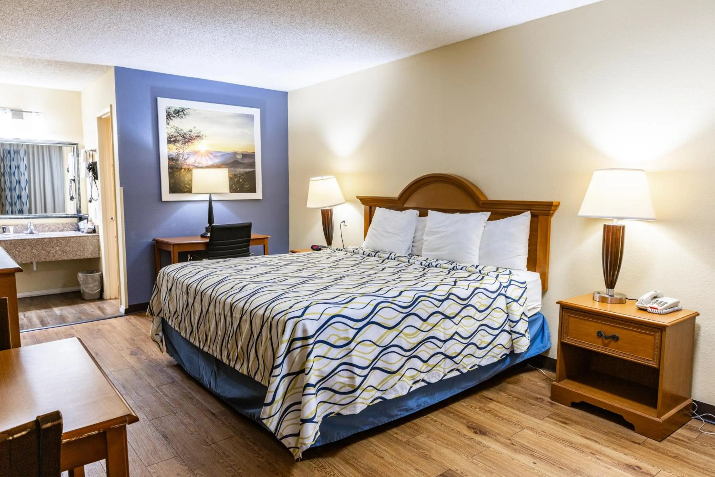 Bed in Boerne Inn and Suites