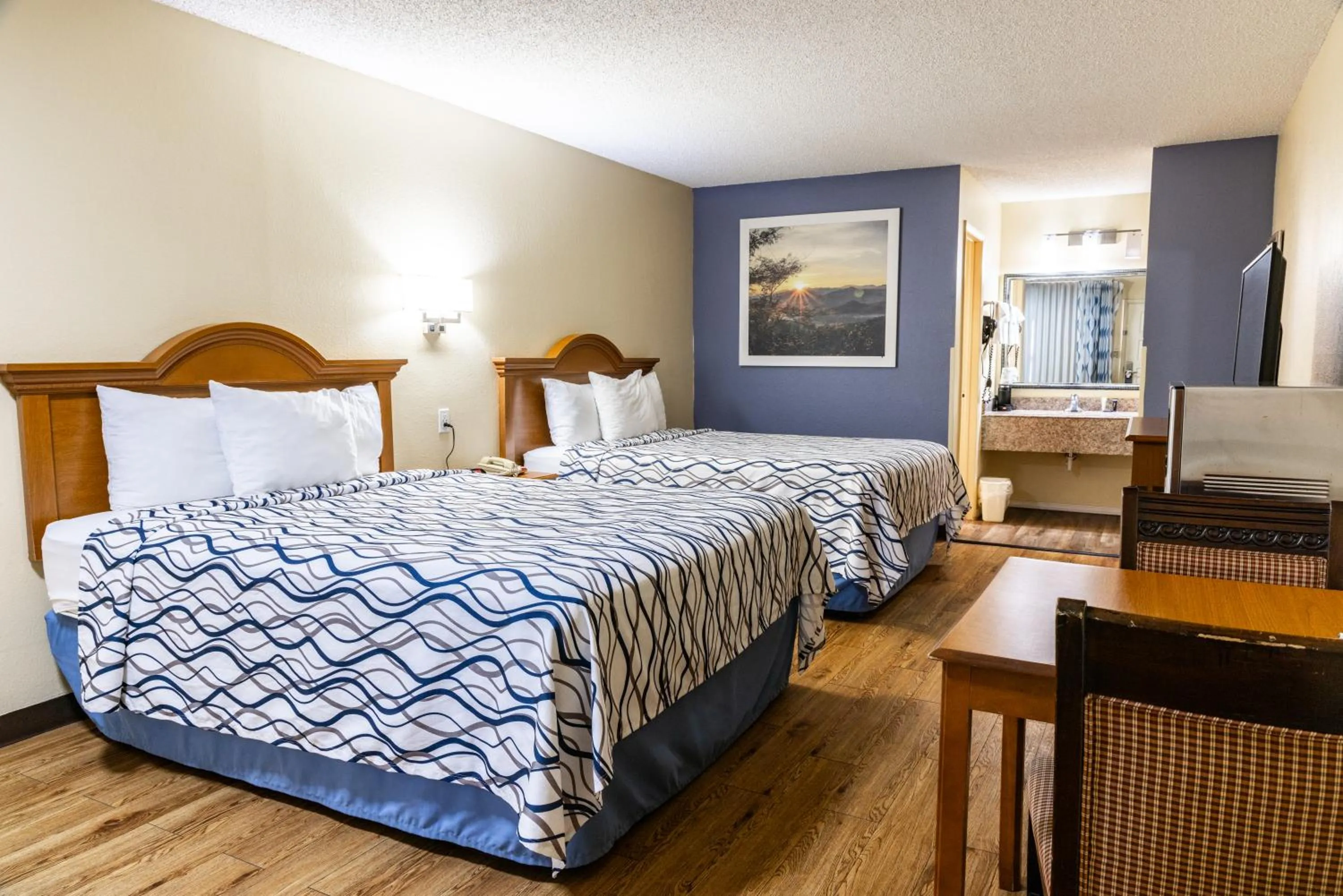 Bed in Boerne Inn and Suites