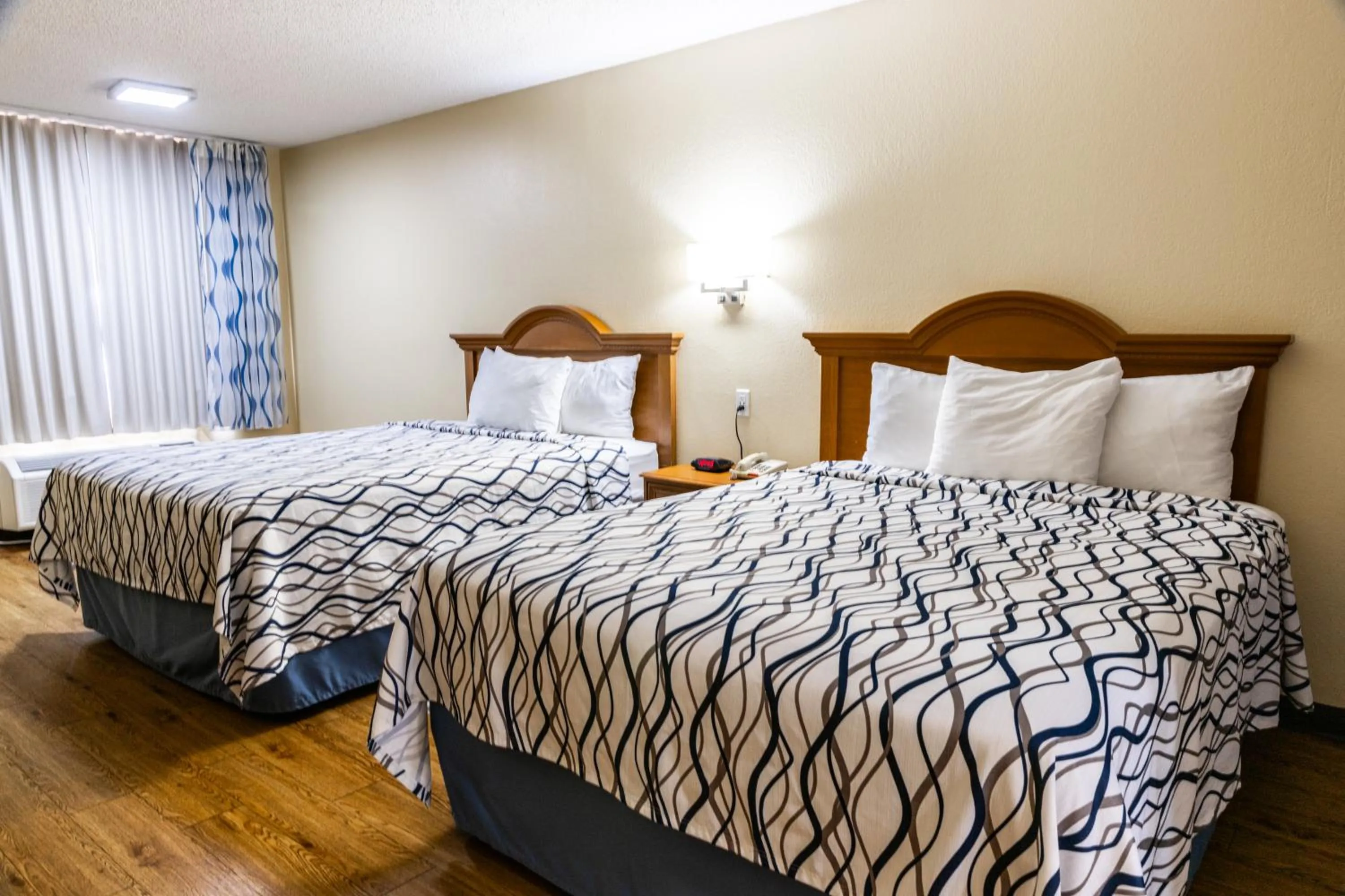 Bed in Boerne Inn and Suites