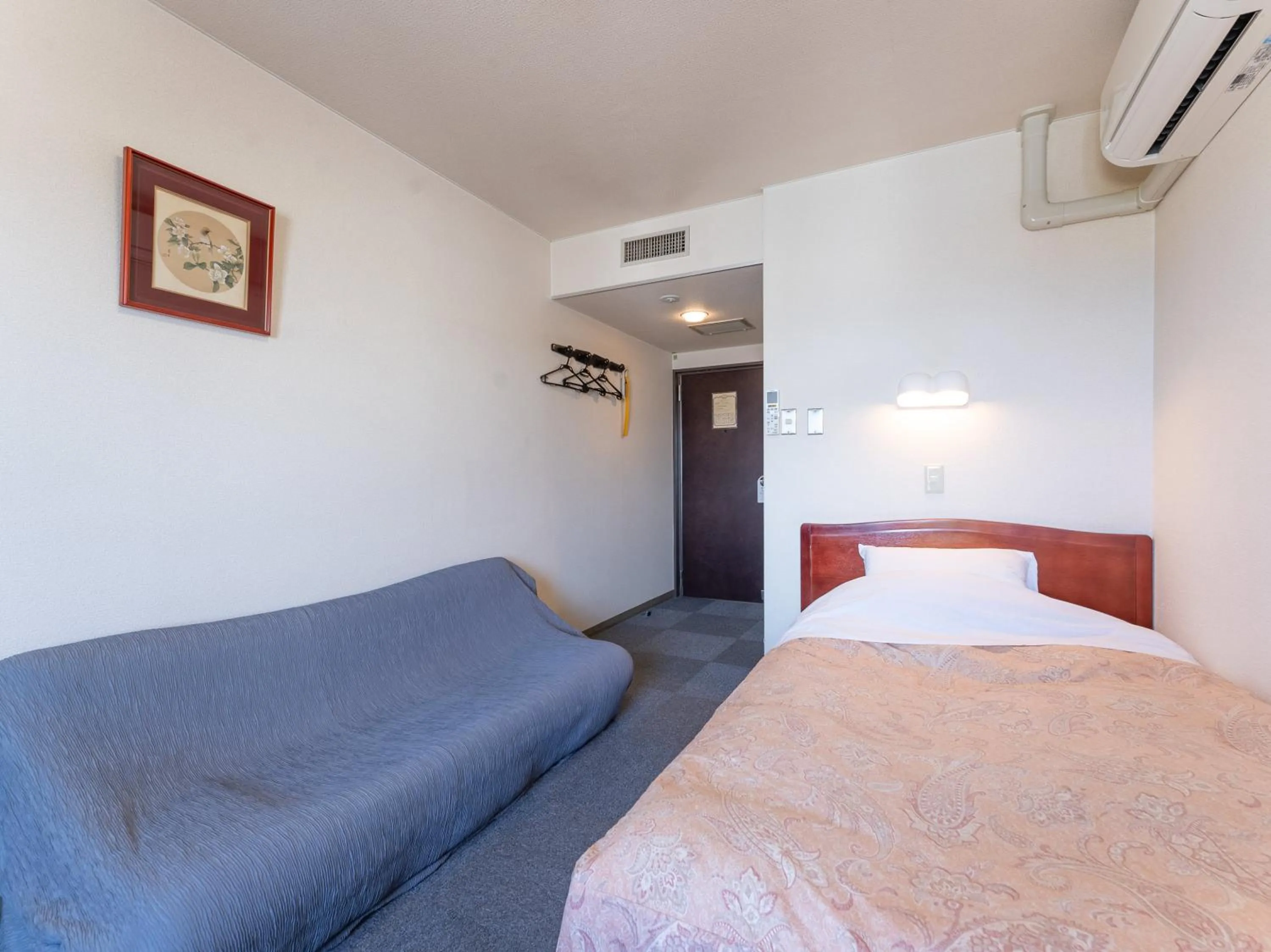Small Double Room - single occupancy - Non-Smoking in Omagari Empire Hotel