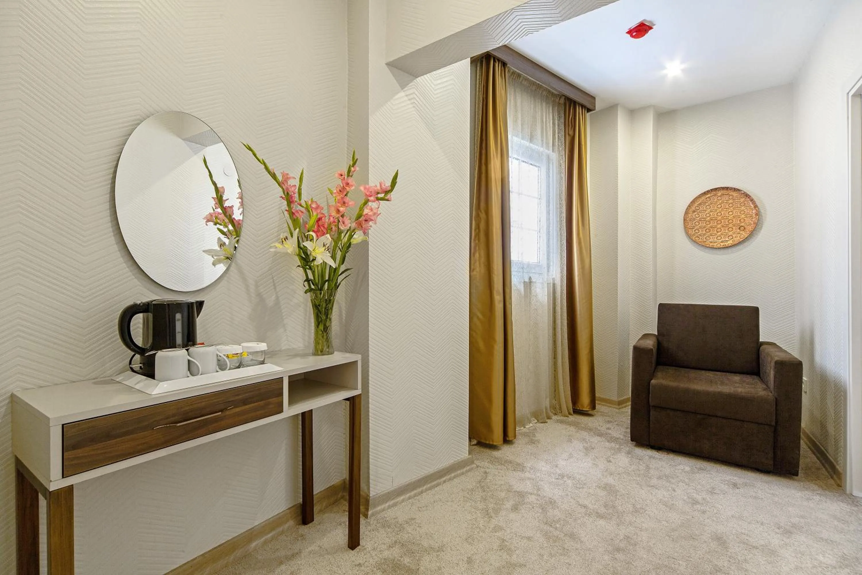 Coffee/tea facilities in Almina Guest House