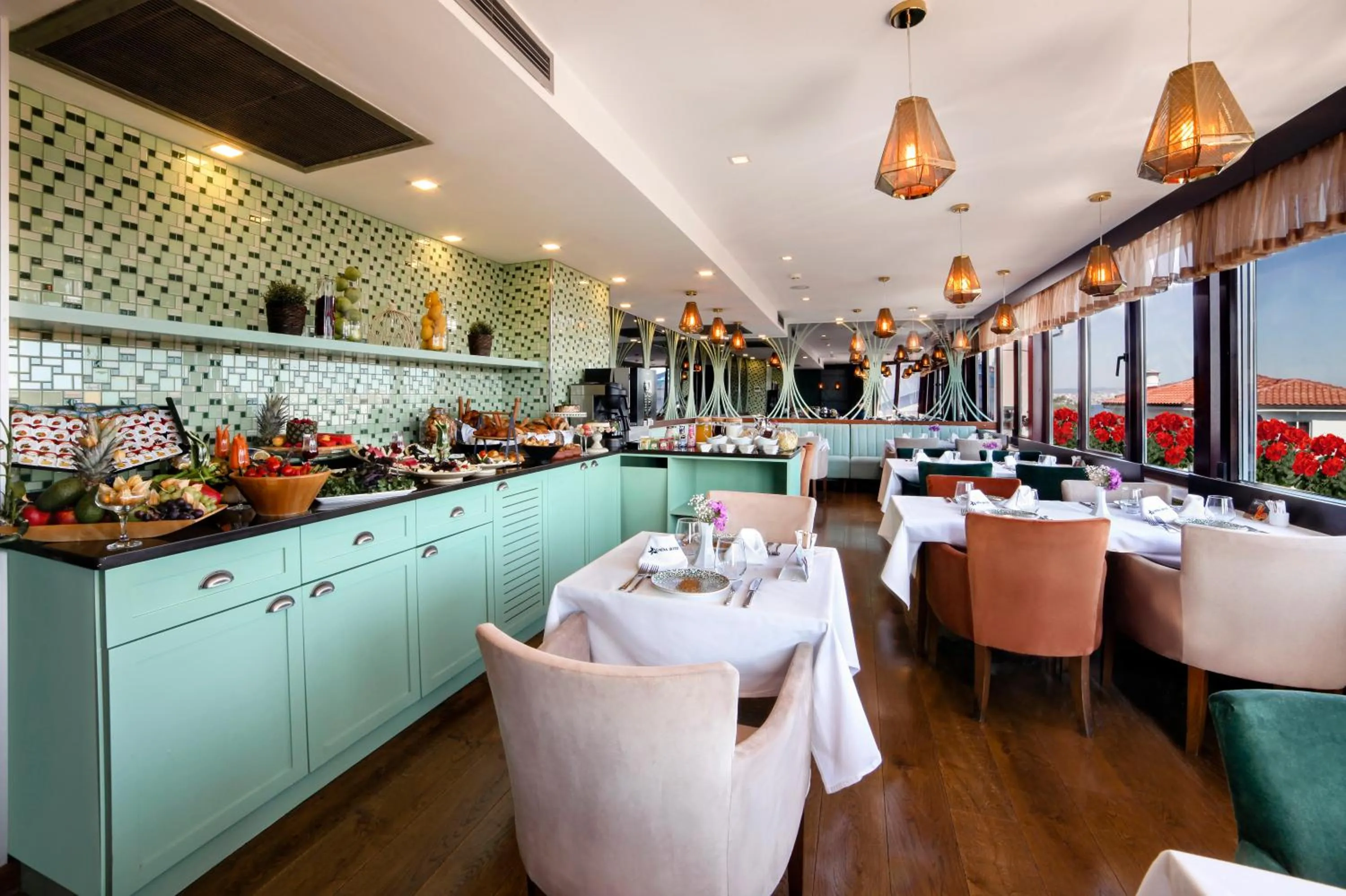 Restaurant/places to eat in Almina Guest House