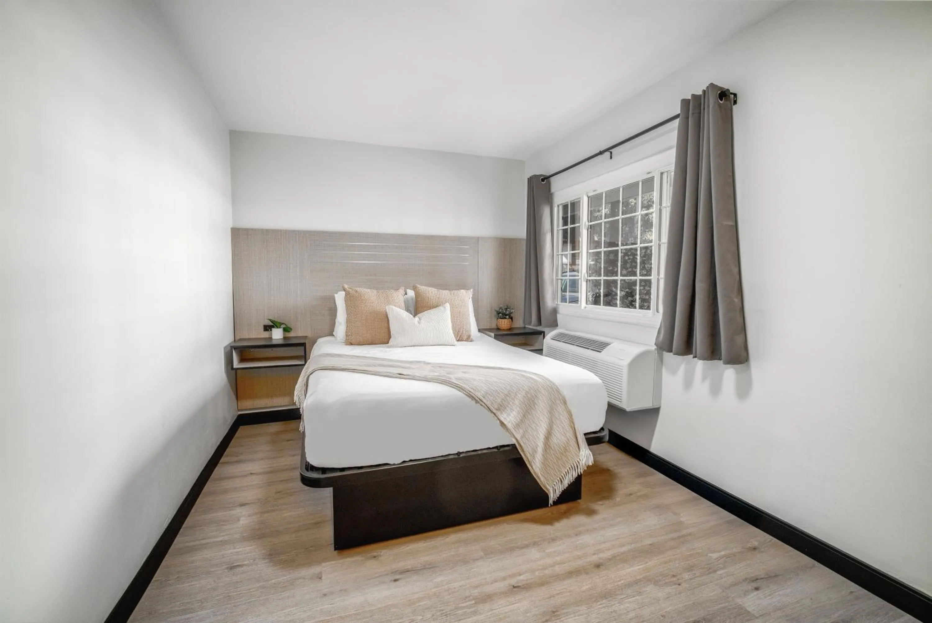 Two-Bedroom Suite in ERTH INN by AGA- San Ysidro