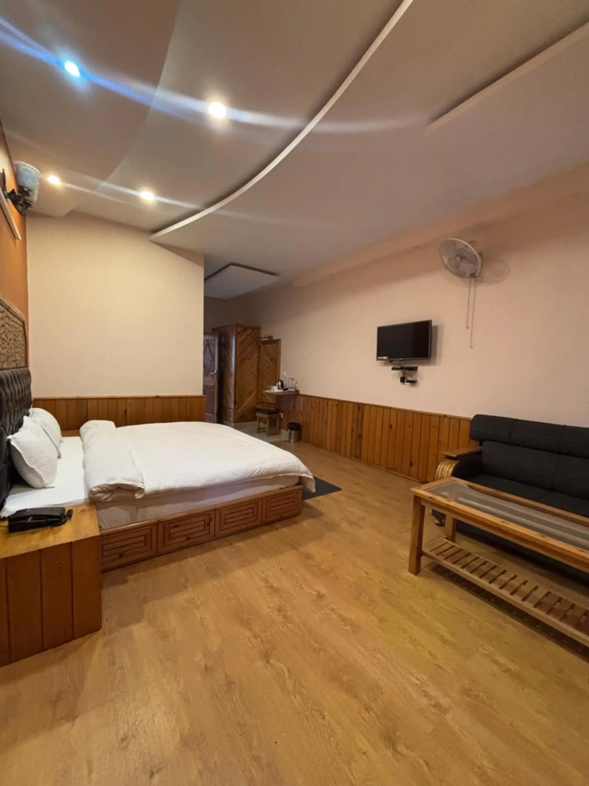 Double Room with Mountain View - single occupancy in Luxe Signature Double Room with Mountain View - single occupancy in Luxe Signature
