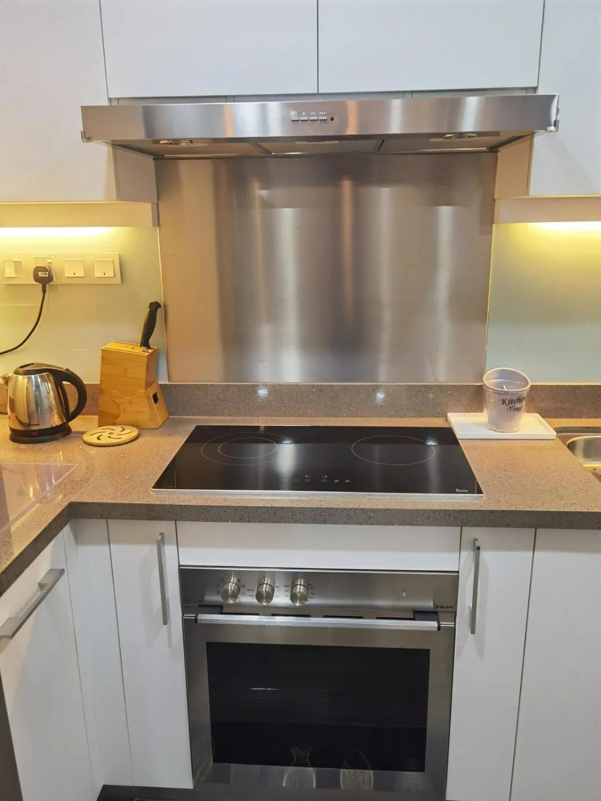 Jeff and Ricky Homestay 59 Vivacity Megamall