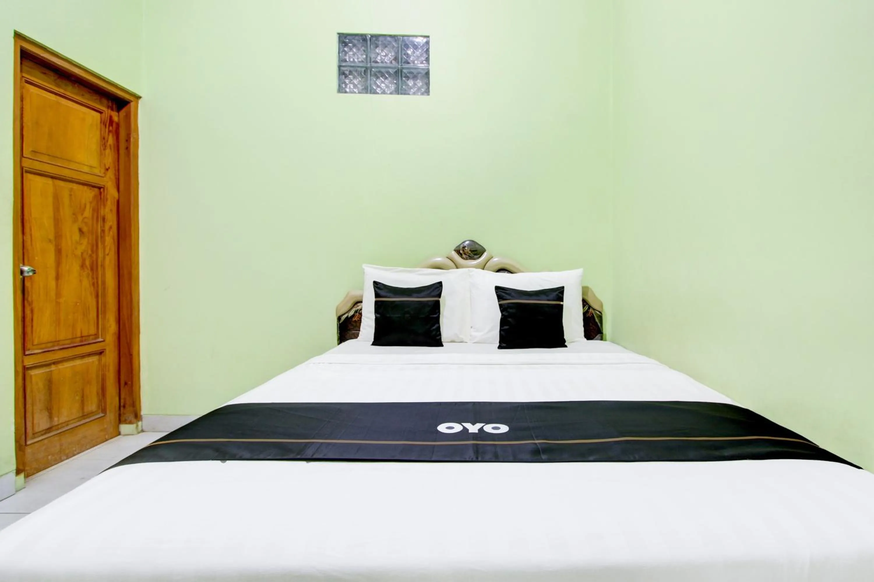 Bedroom, Bed in Hotel O Yogyakarta near Taman Sari formerly Widitya Inn