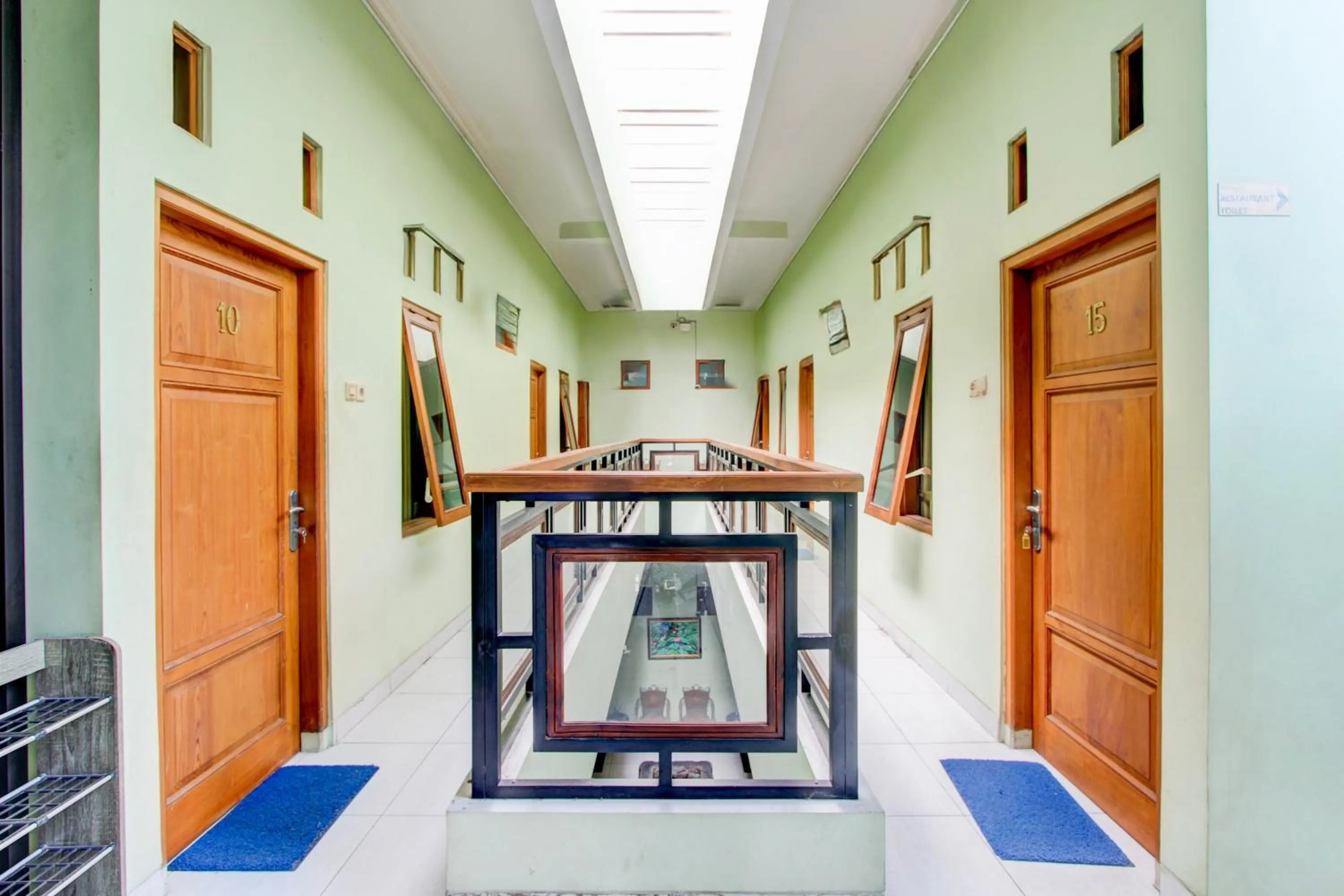 Lobby or reception in Hotel O Yogyakarta near Taman Sari formerly Widitya Inn