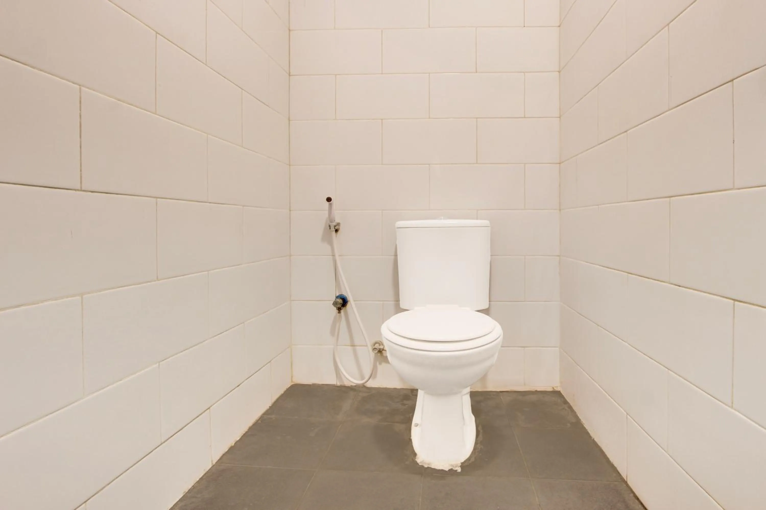 Bathroom in Hotel O Tegal near near Pacific Mall Tegal formerly Hugo Suites Family