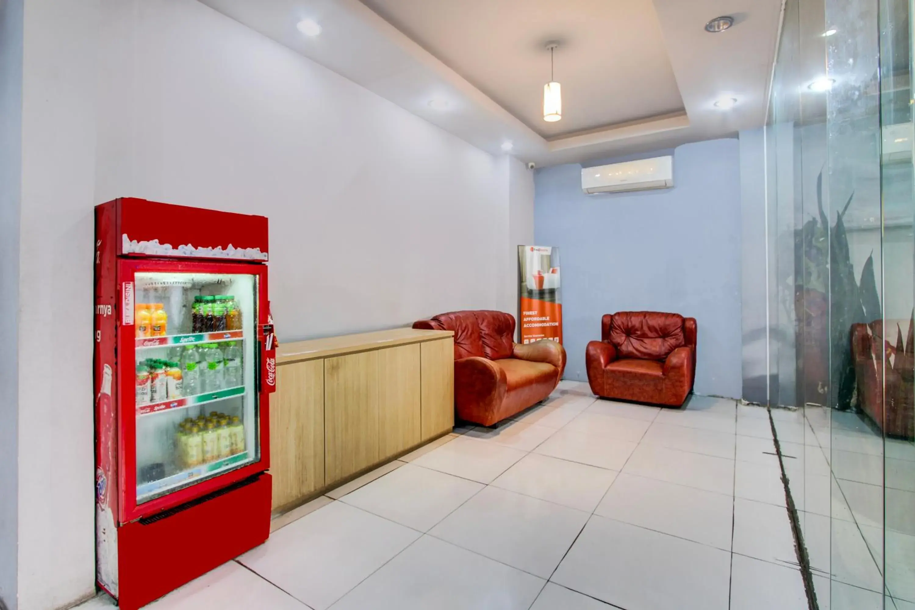 Lobby or reception in Hotel O Tegal near near Pacific Mall Tegal formerly Hugo Suites Family Lobby or reception in Hotel O Tegal near near Pacific Mall Tegal formerly Hugo Suites Family