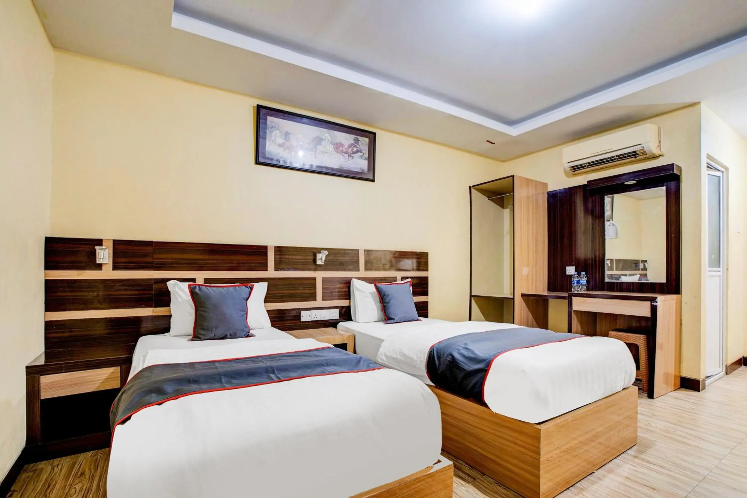 Delxue Twin Room in Collection O Batam near DC Mall formerly S Hotel Delxue Twin Room in Collection O Batam near DC Mall formerly S Hotel