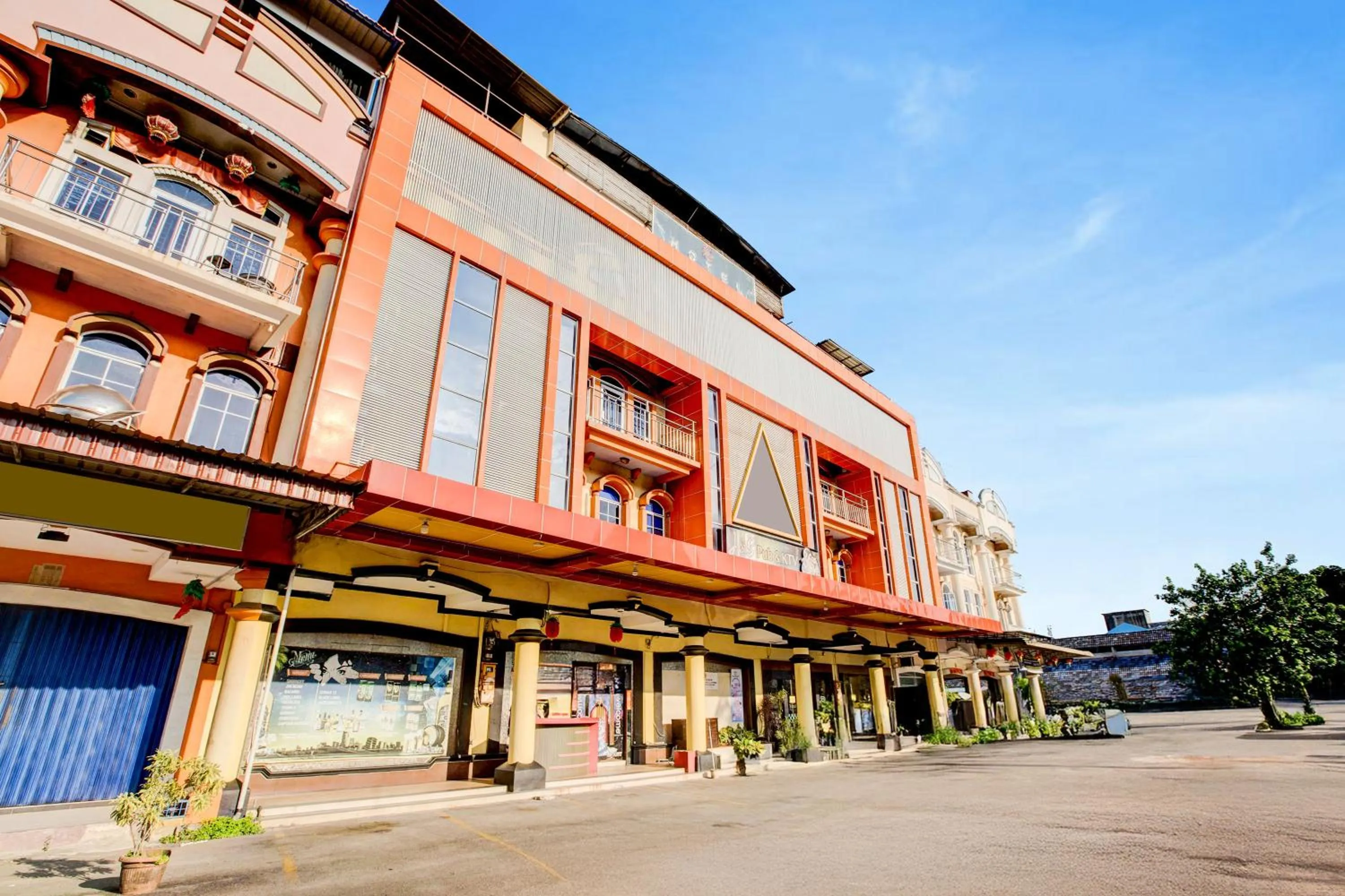 Property building in Collection O Batam near DC Mall formerly S Hotel