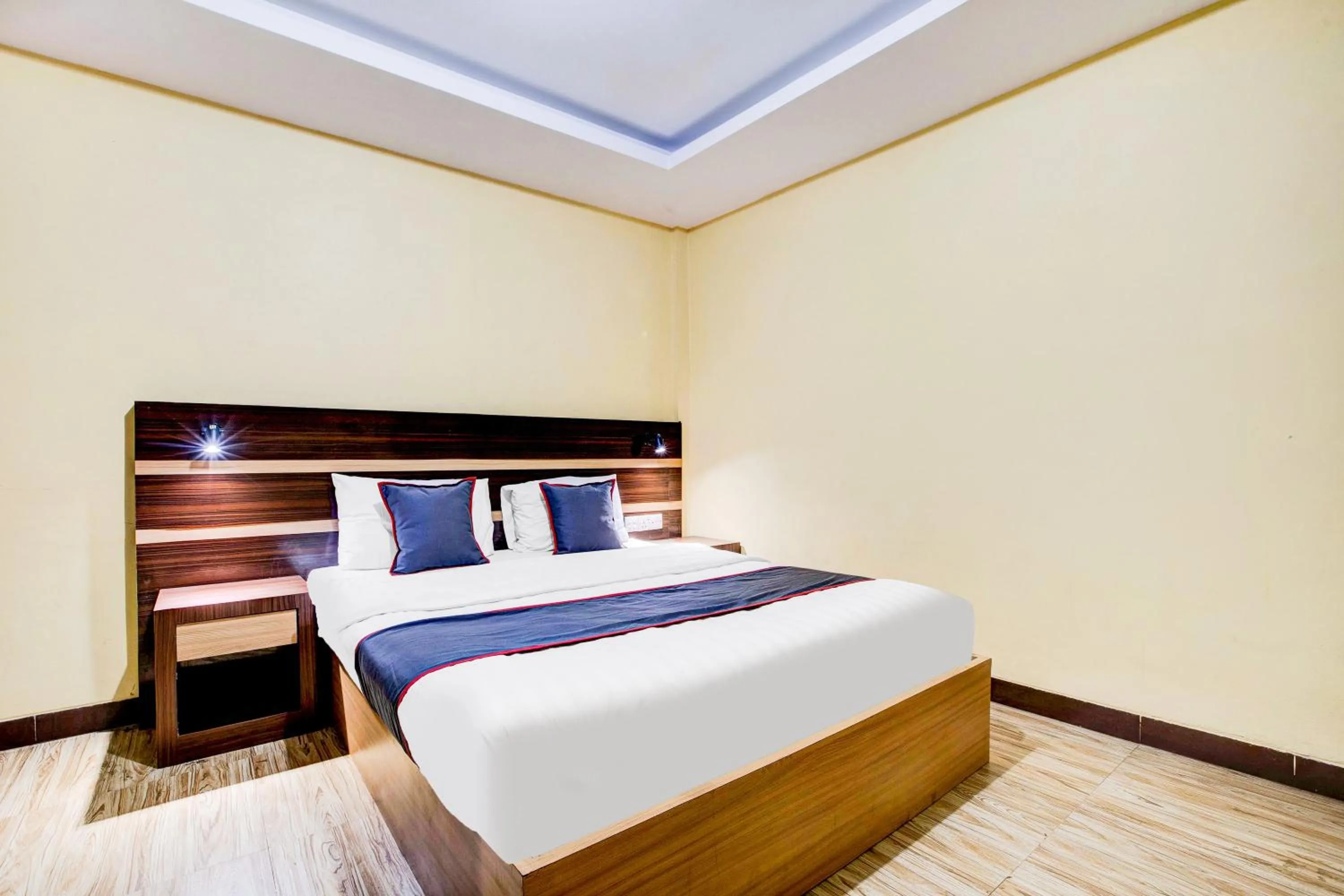 Bedroom, Bed in Collection O Batam near DC Mall formerly S Hotel