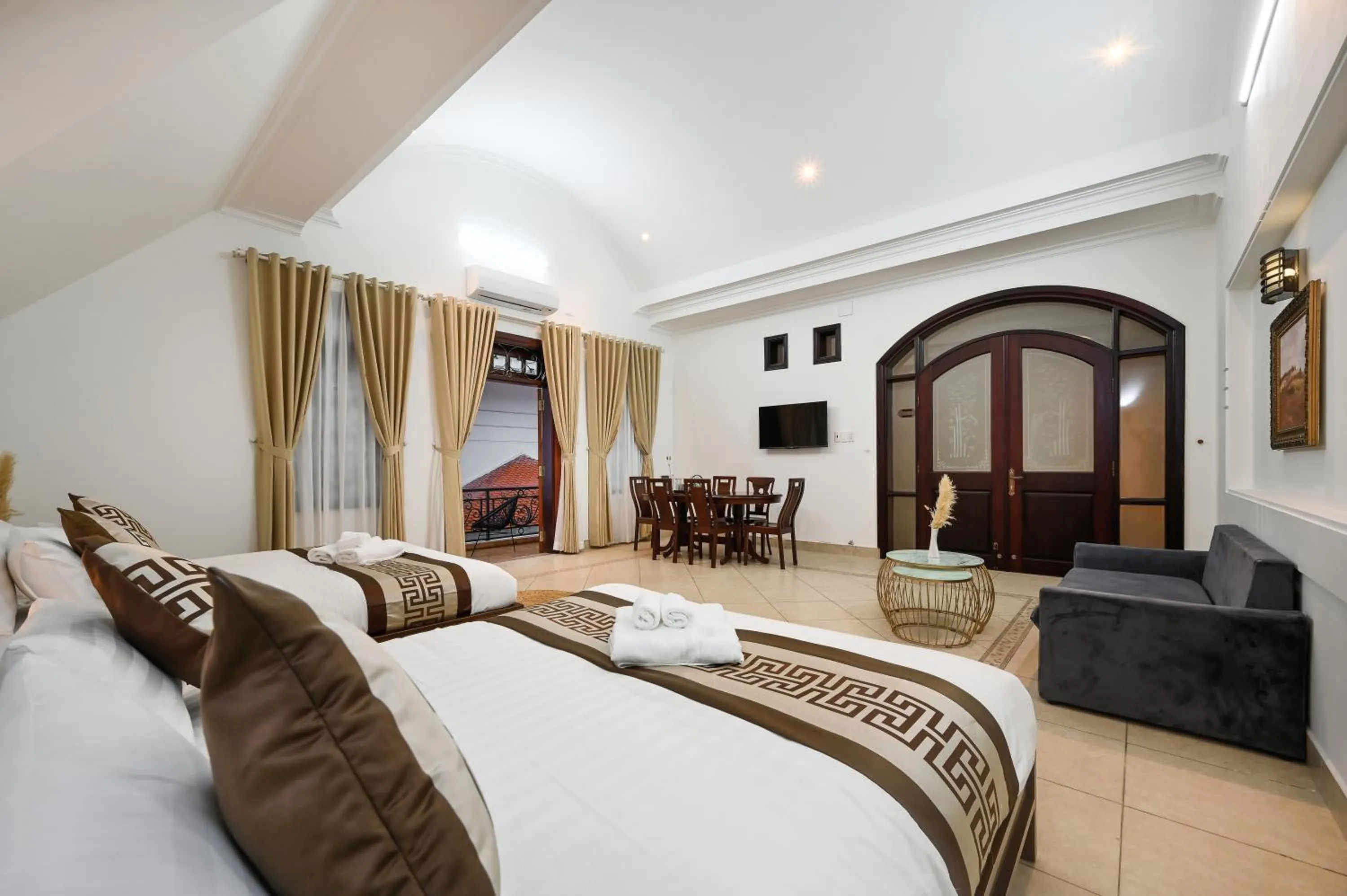 Photo of the whole room in Amory Villa Thao Dien