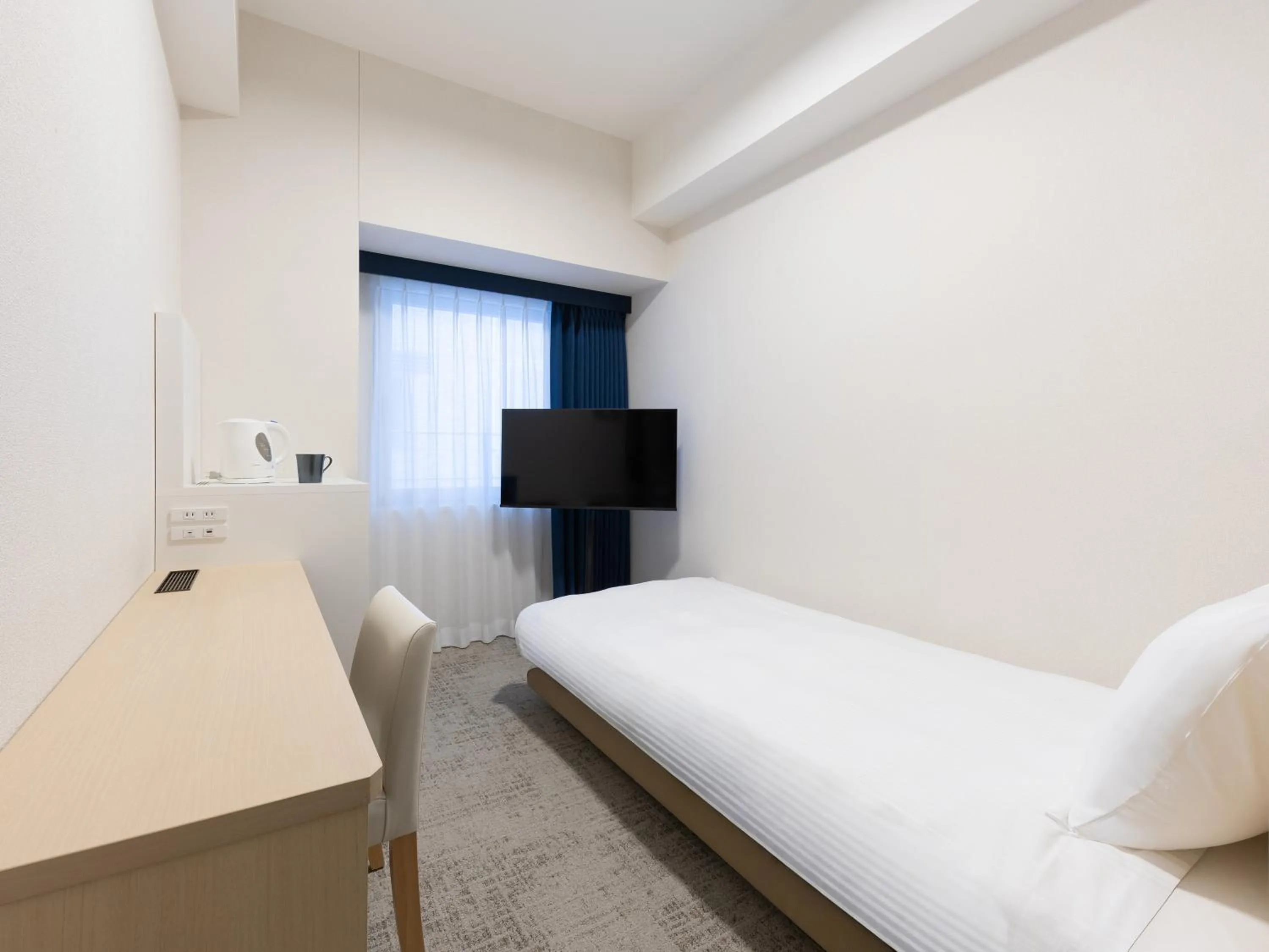 Photo of the whole room, Bed in Brackets Hotel Osaka Hommachi