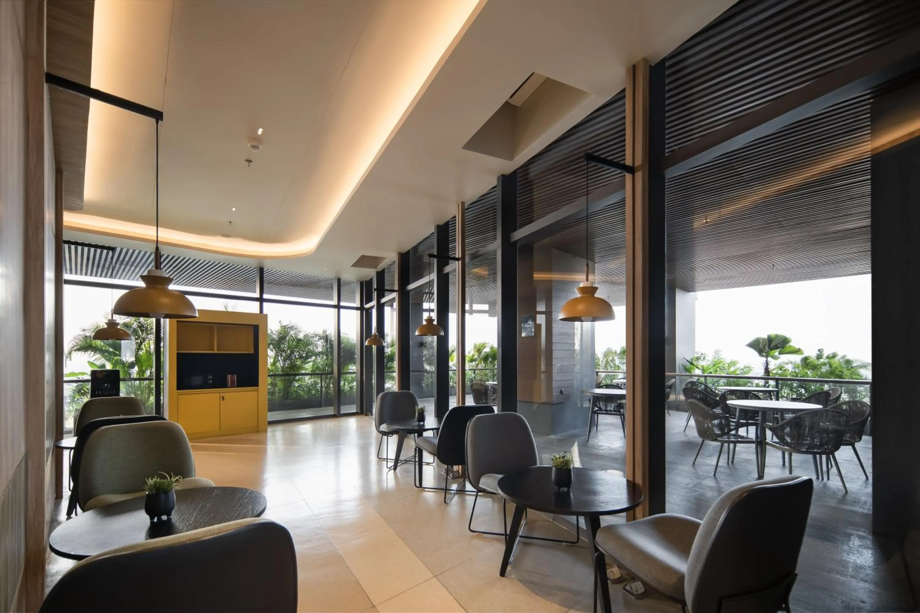 Seating area in Cove Carstensz BSD