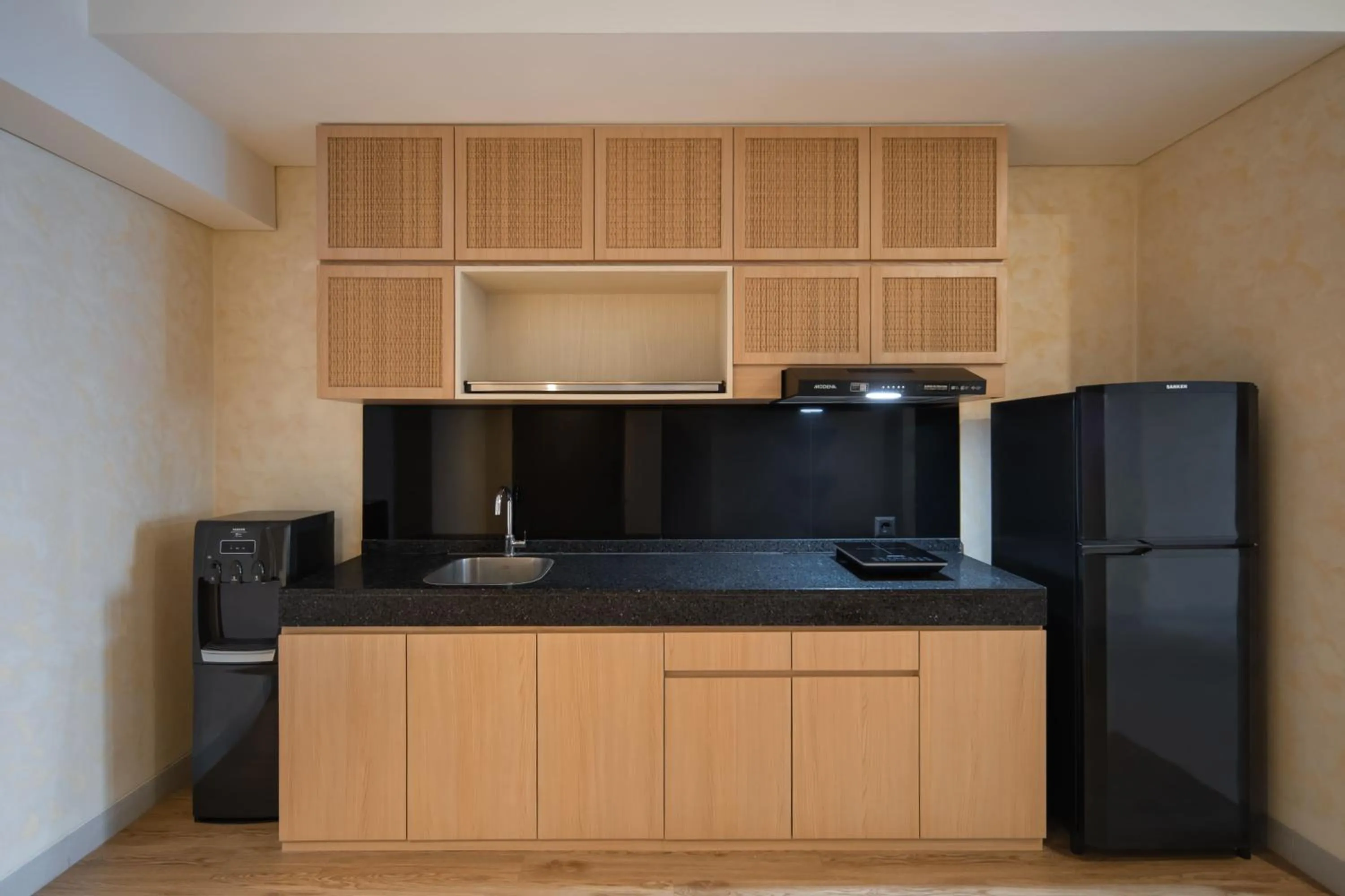 Kitchen or kitchenette in Cove Carstensz BSD