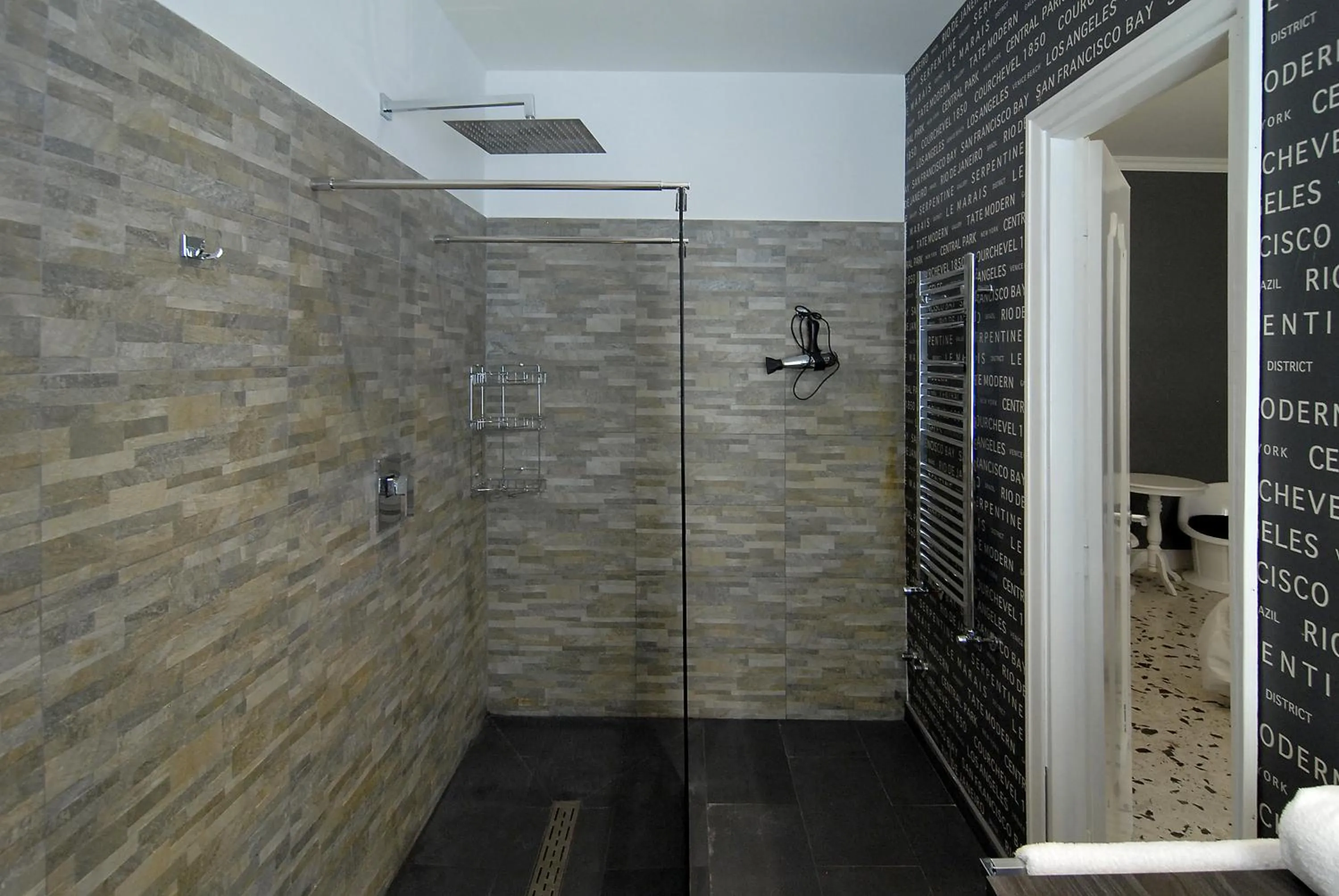 Shower in B&B Tiburtina Garden