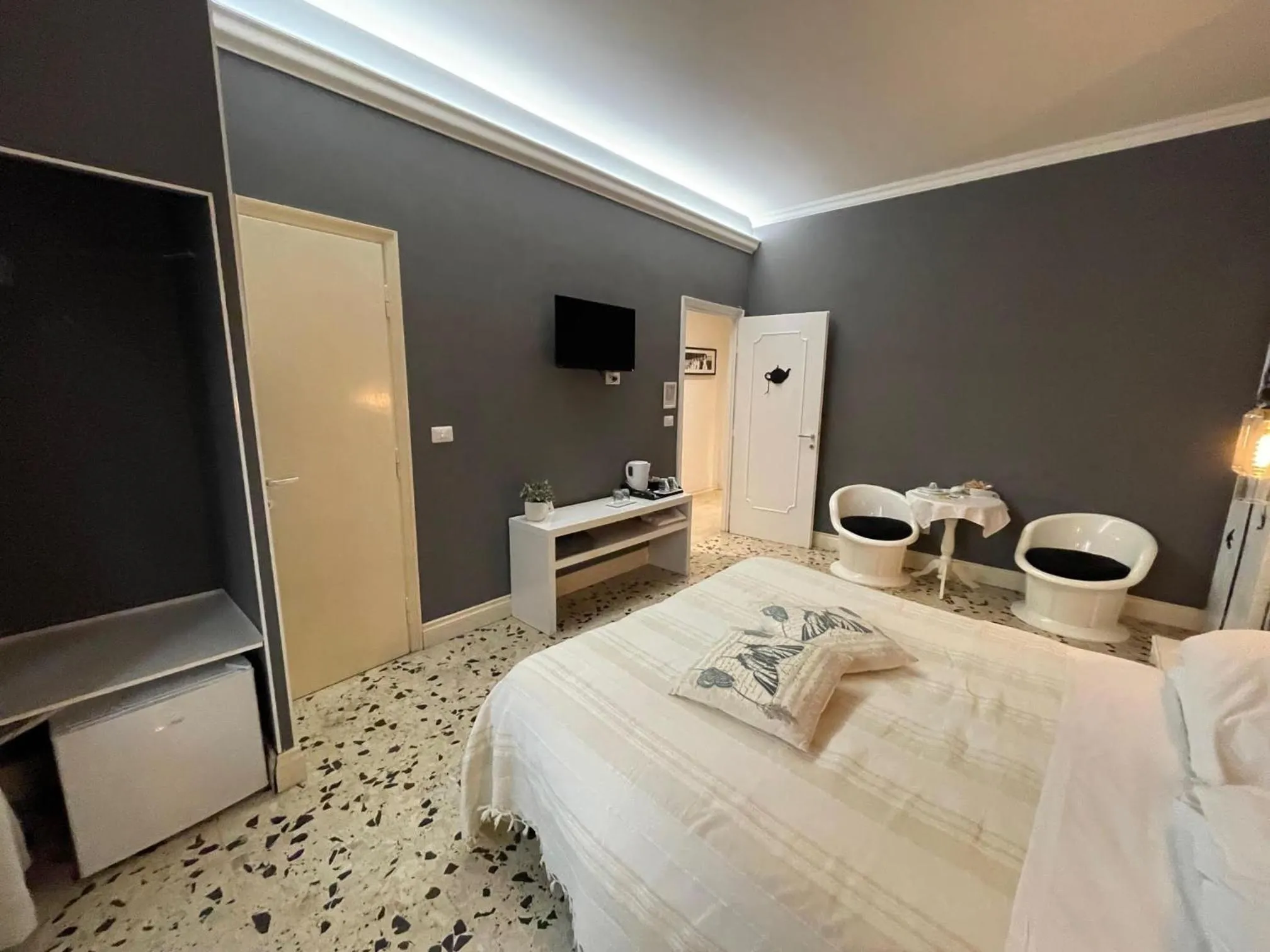 Photo of the whole room, Bed in B&B Tiburtina Garden