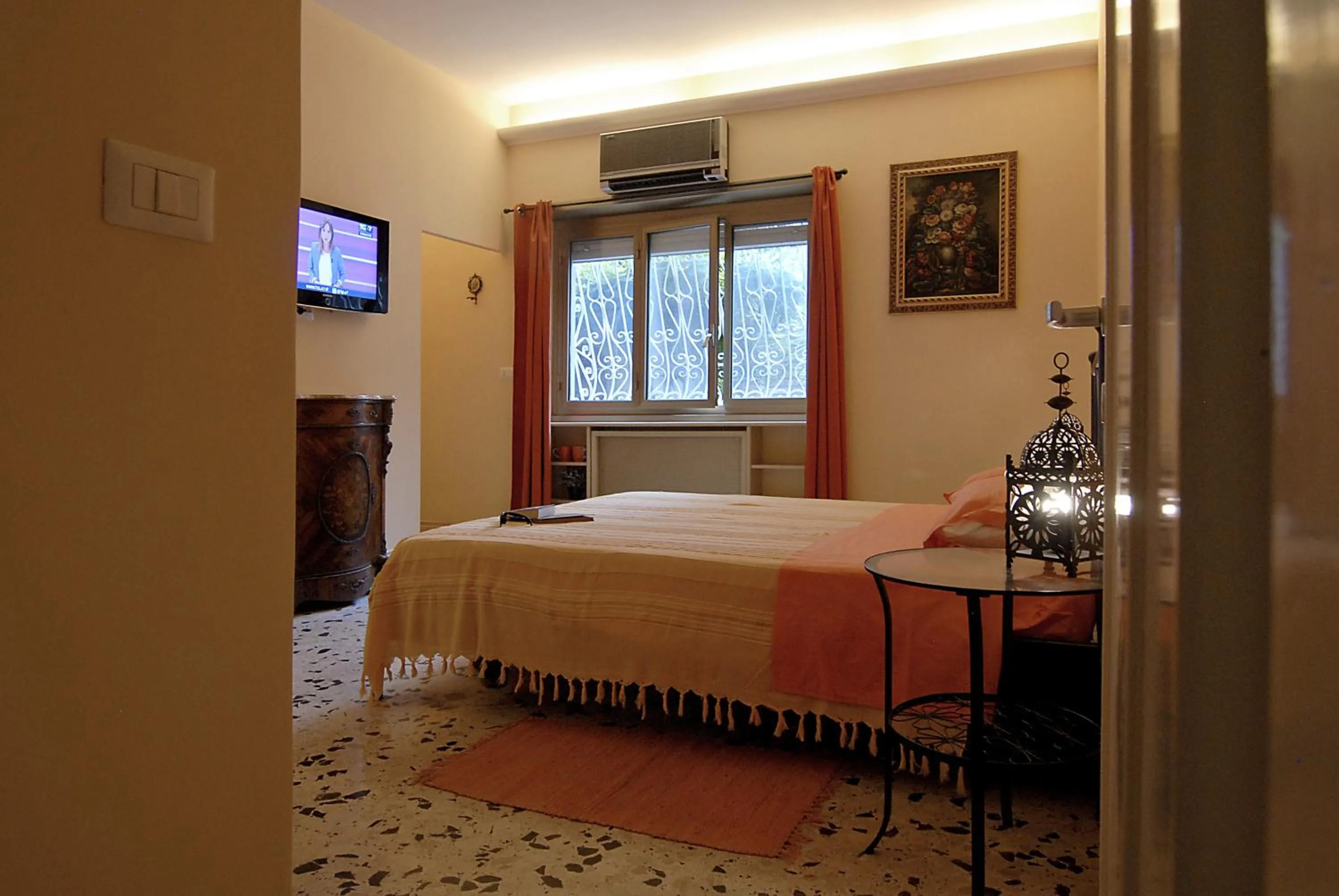 Photo of the whole room, Bed in B&B Tiburtina Garden