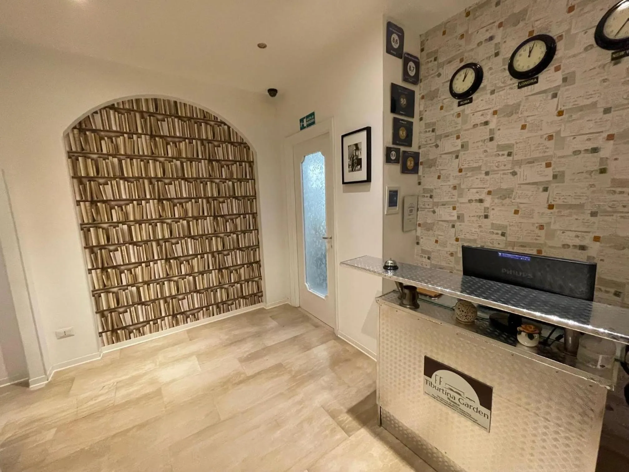 Lobby or reception in B&B Tiburtina Garden