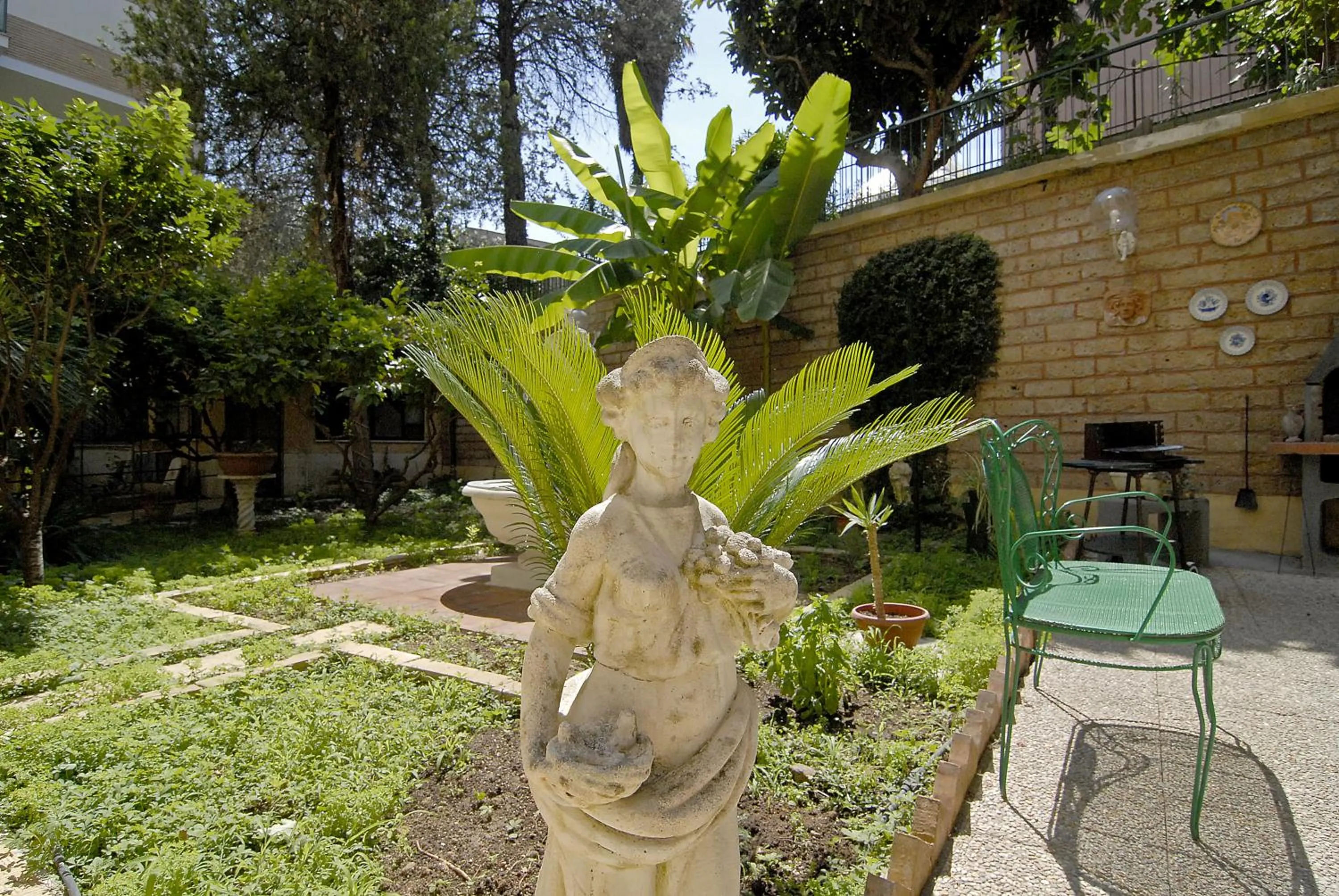 Garden in B&B Tiburtina Garden