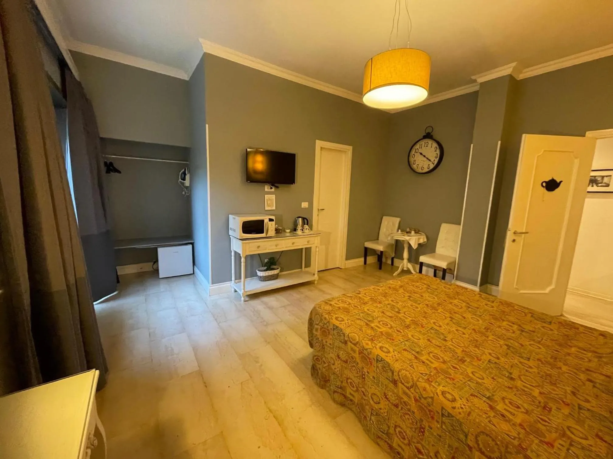 Photo of the whole room, Bed in B&B Tiburtina Garden
