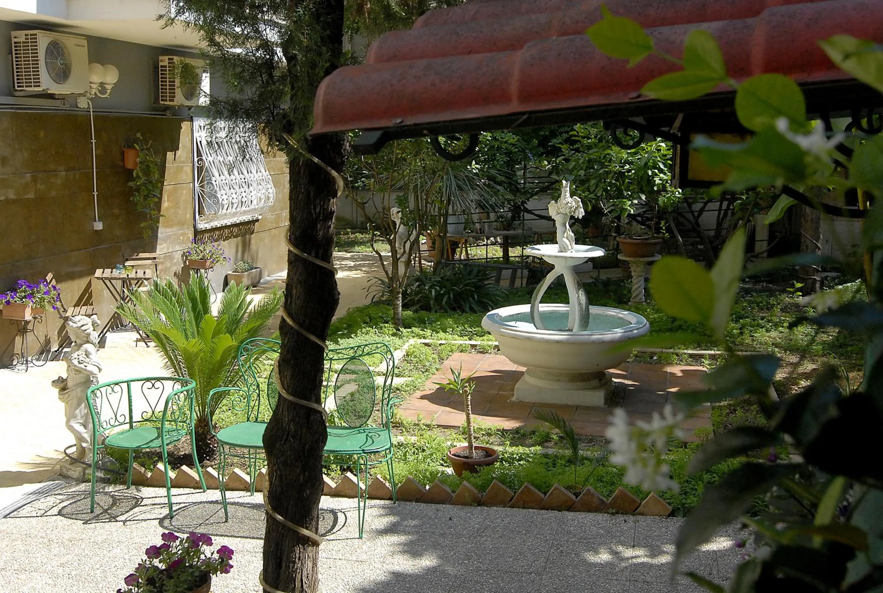 Garden in B&B Tiburtina Garden
