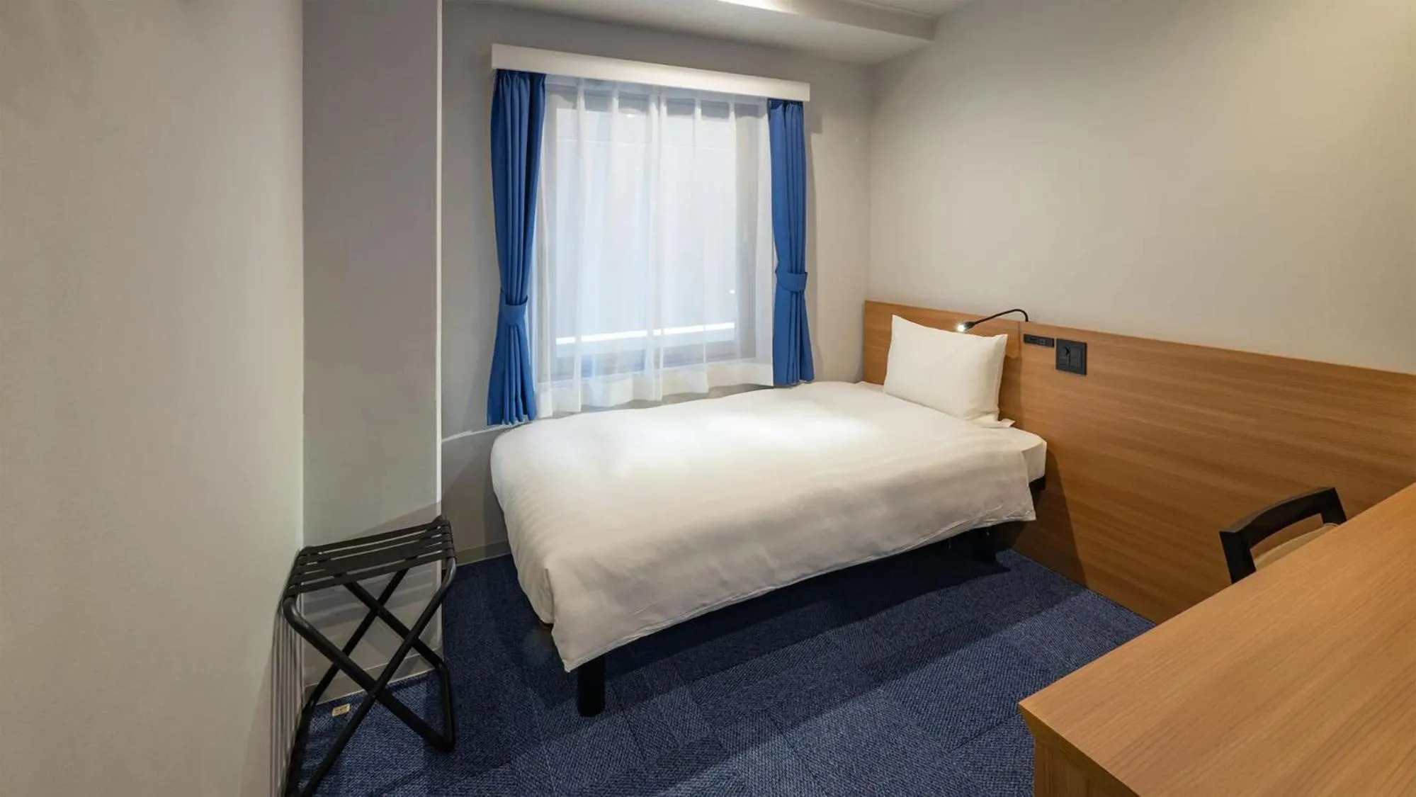 Bedroom, Bed in Toyoko Inn Tokyo Minowa-eki