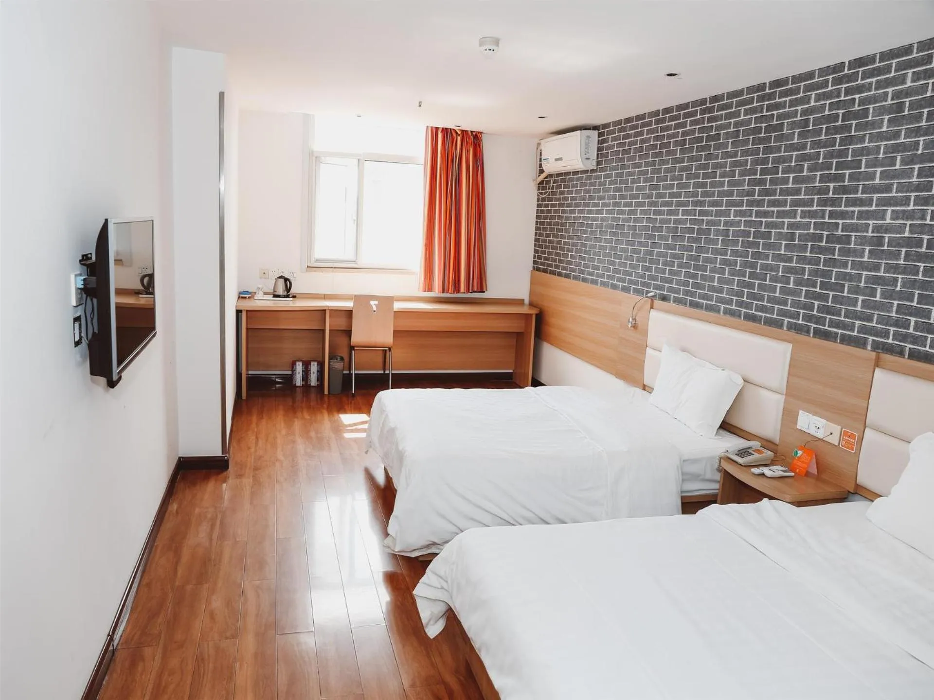 Bed in 7Days Inn Xi'an East Street Zhangxueliang Memorial Hall East Door