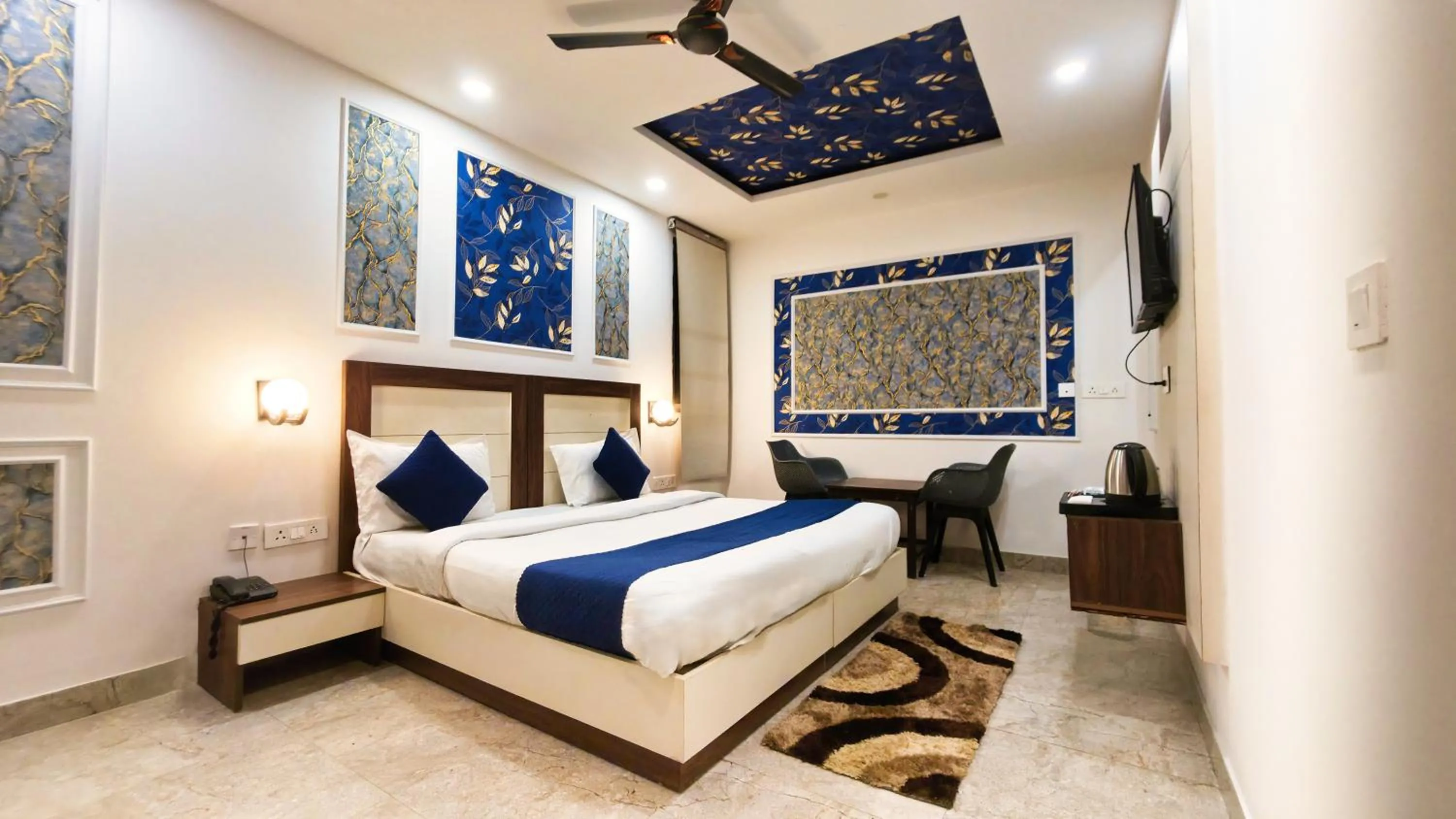Hotel HomeAste 001 Near Yashobhoomi Convention Center