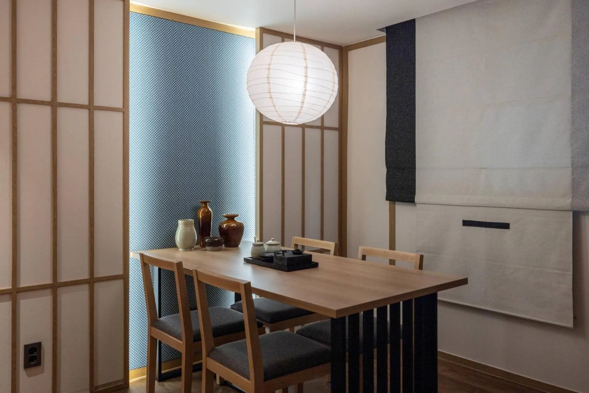 Dining area in Anook Ryokan Hotel Ansan station