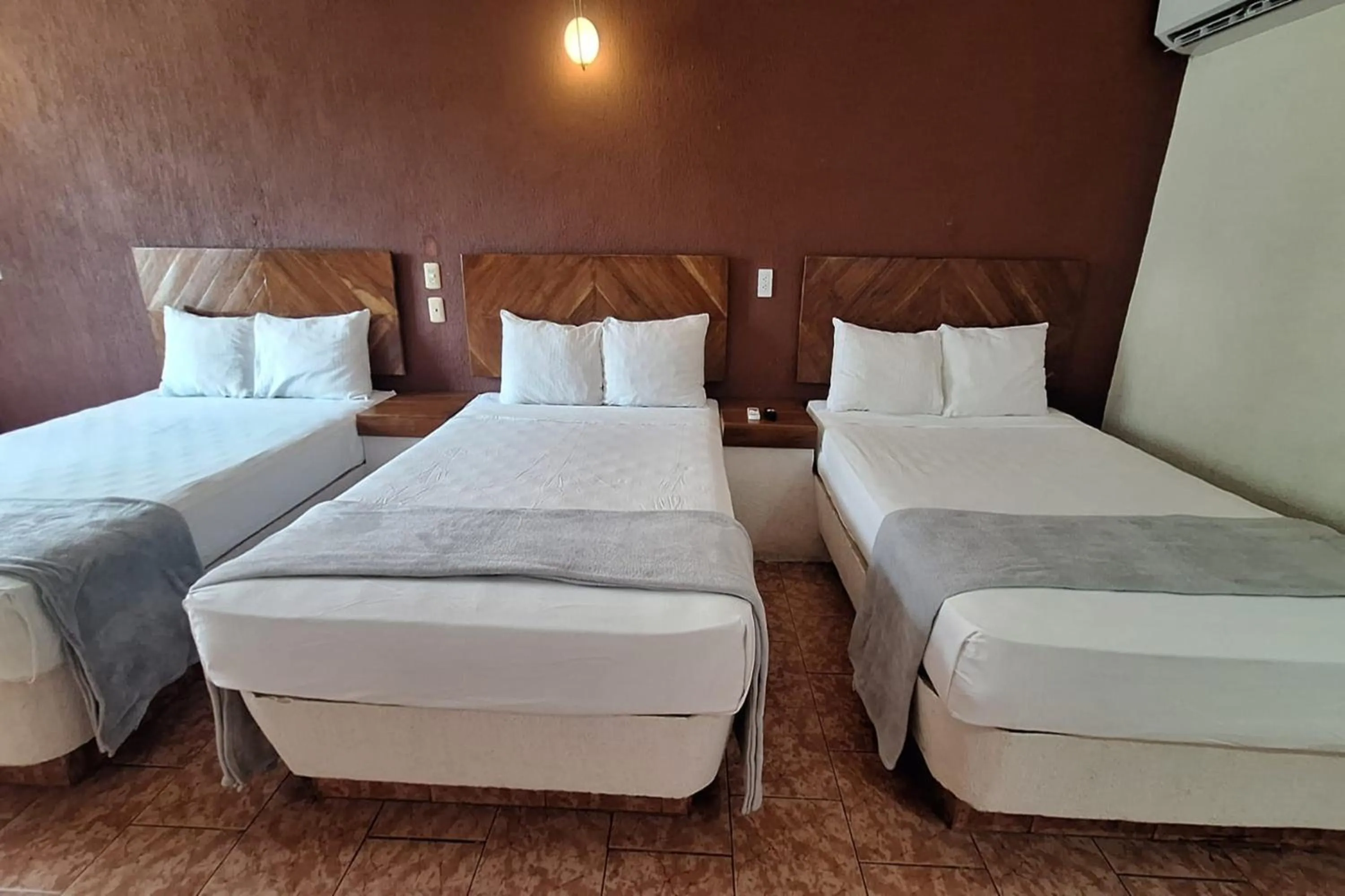 Bedroom, Bed in Capital O Hotel Rolovi Cancún