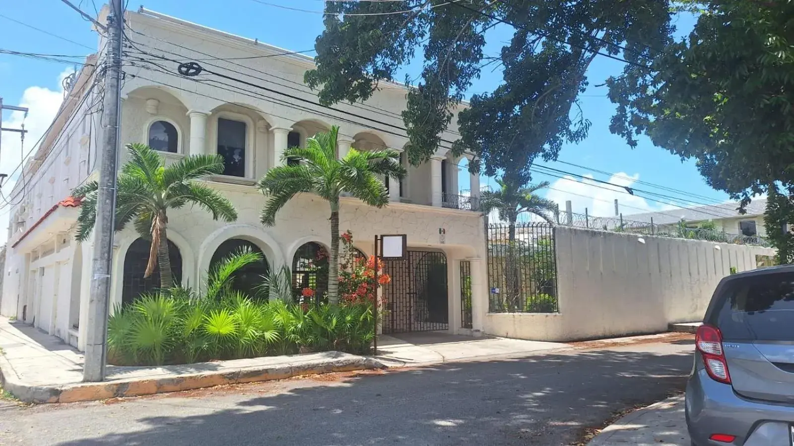 Property building in Capital O Hotel Rolovi Cancún Property building in Capital O Hotel Rolovi Cancún