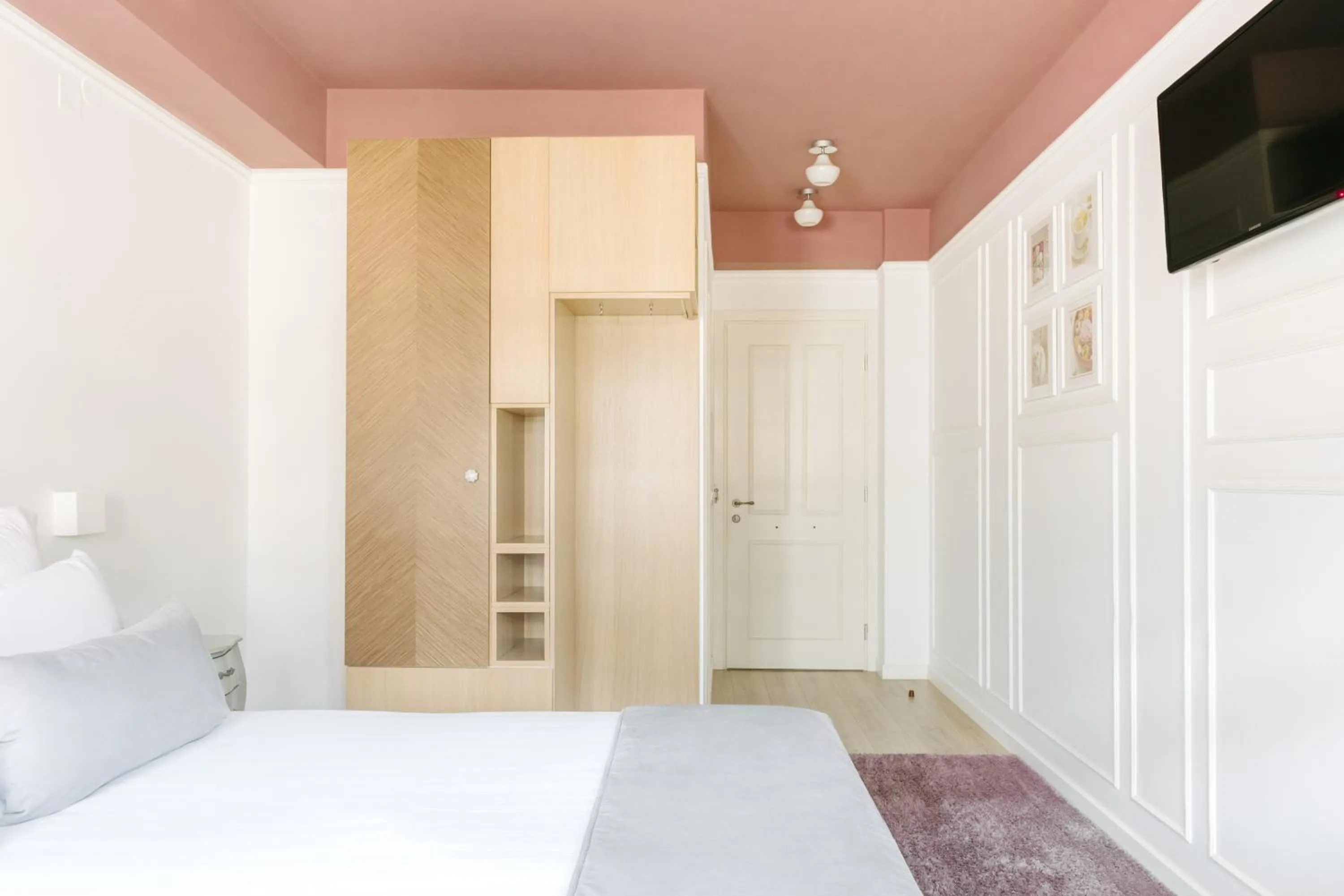 Photo of the whole room, Bed in Its Kale Boutique Hotel