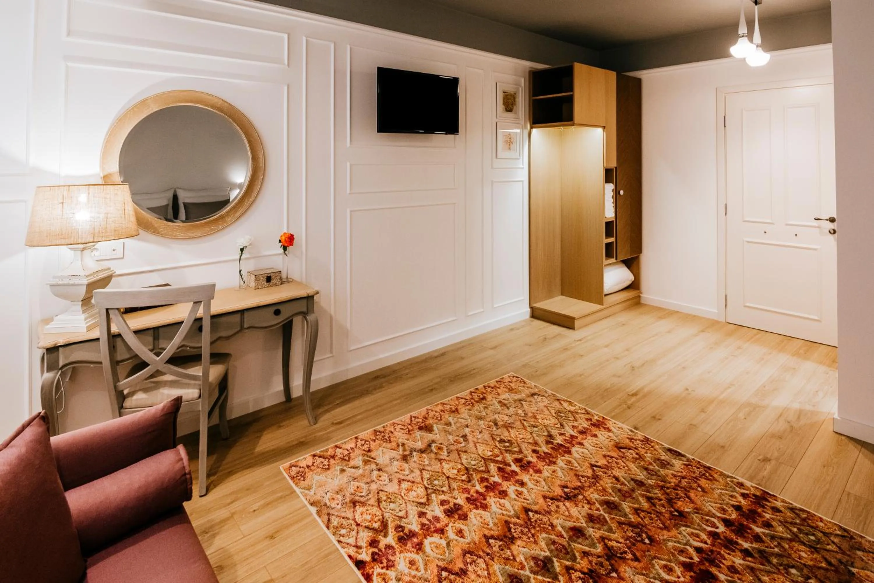 Living room, Bed in Its Kale Boutique Hotel