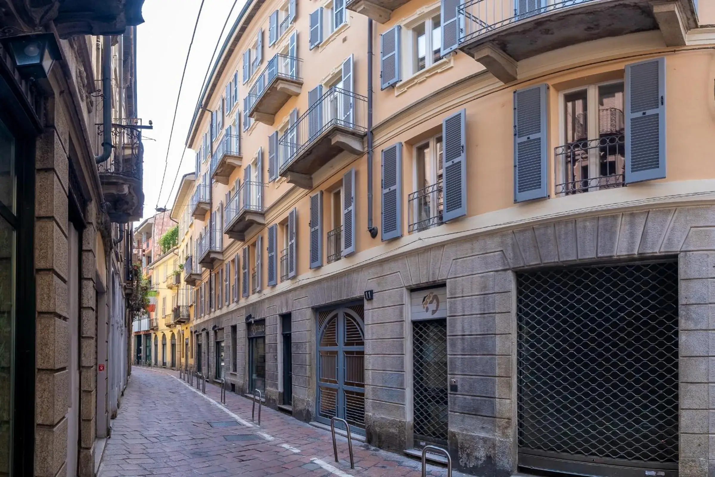 Property building in Oriana Homèl Milano Property building in Oriana Homèl Milano