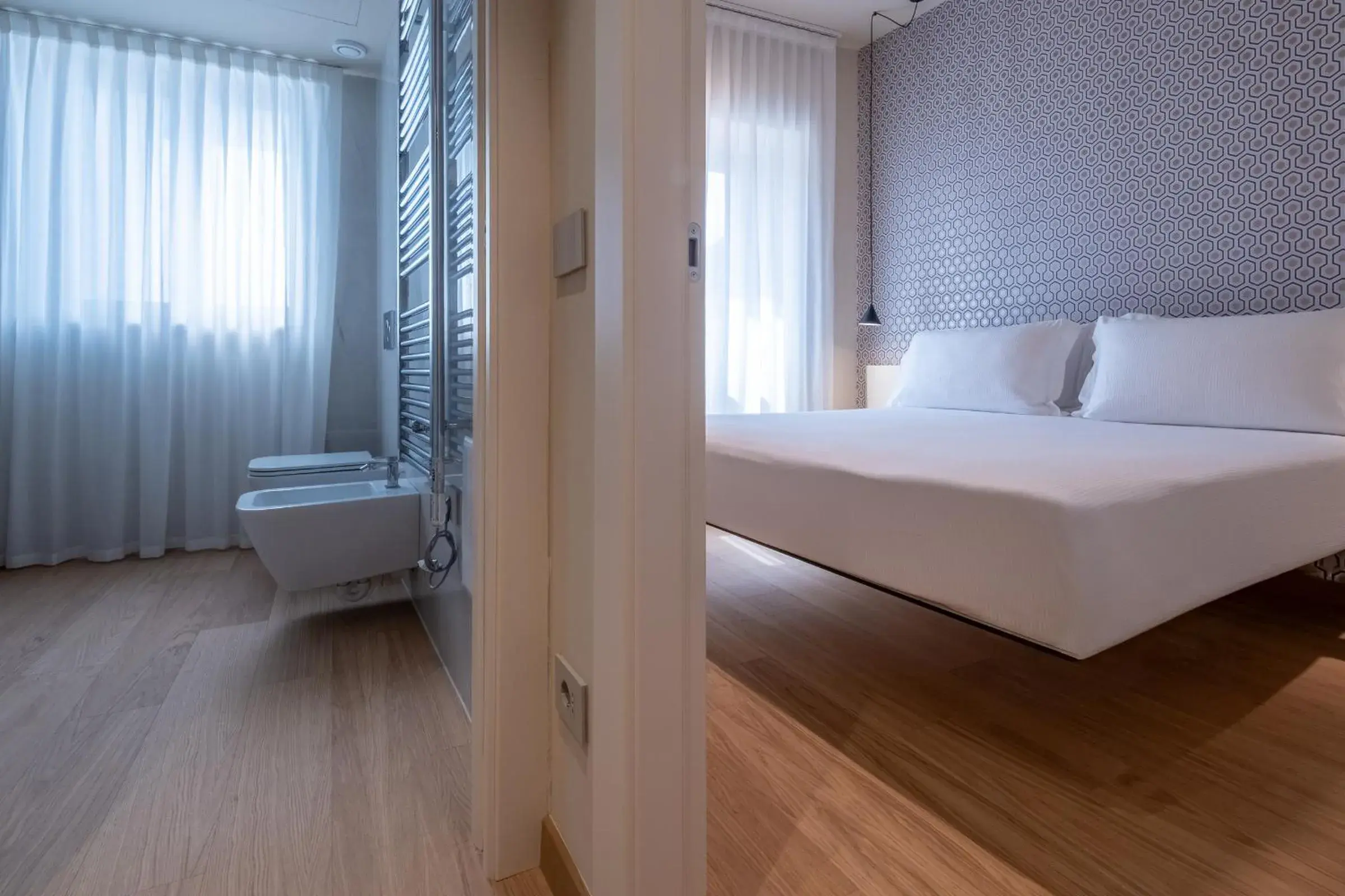 Photo of the whole room, Bed in Oriana Homèl Milano Photo of the whole room, Bed in Oriana Homèl Milano