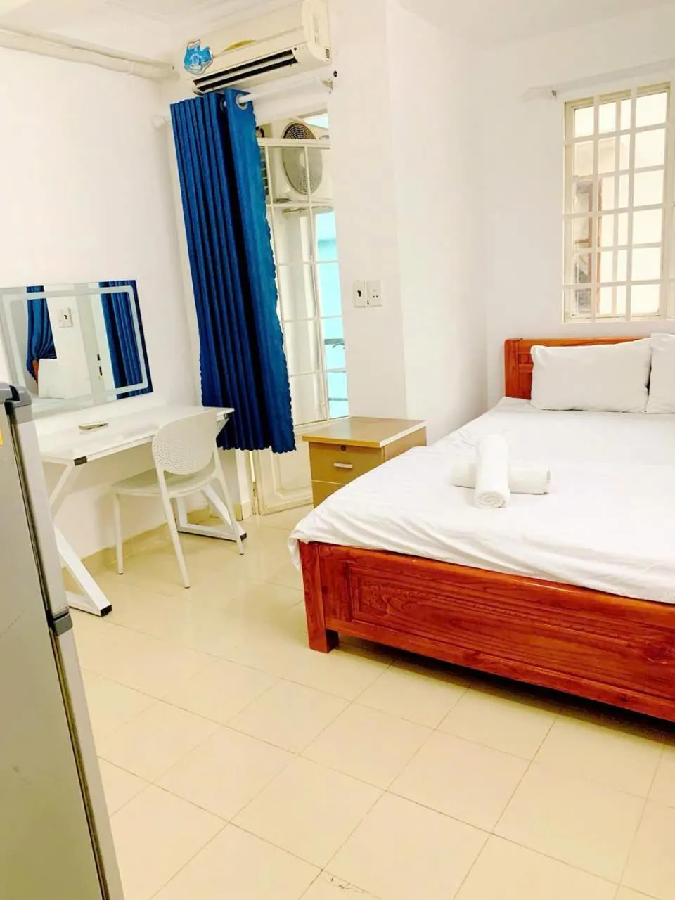 Crowne Cafe Hotel Pham Ngu Lao