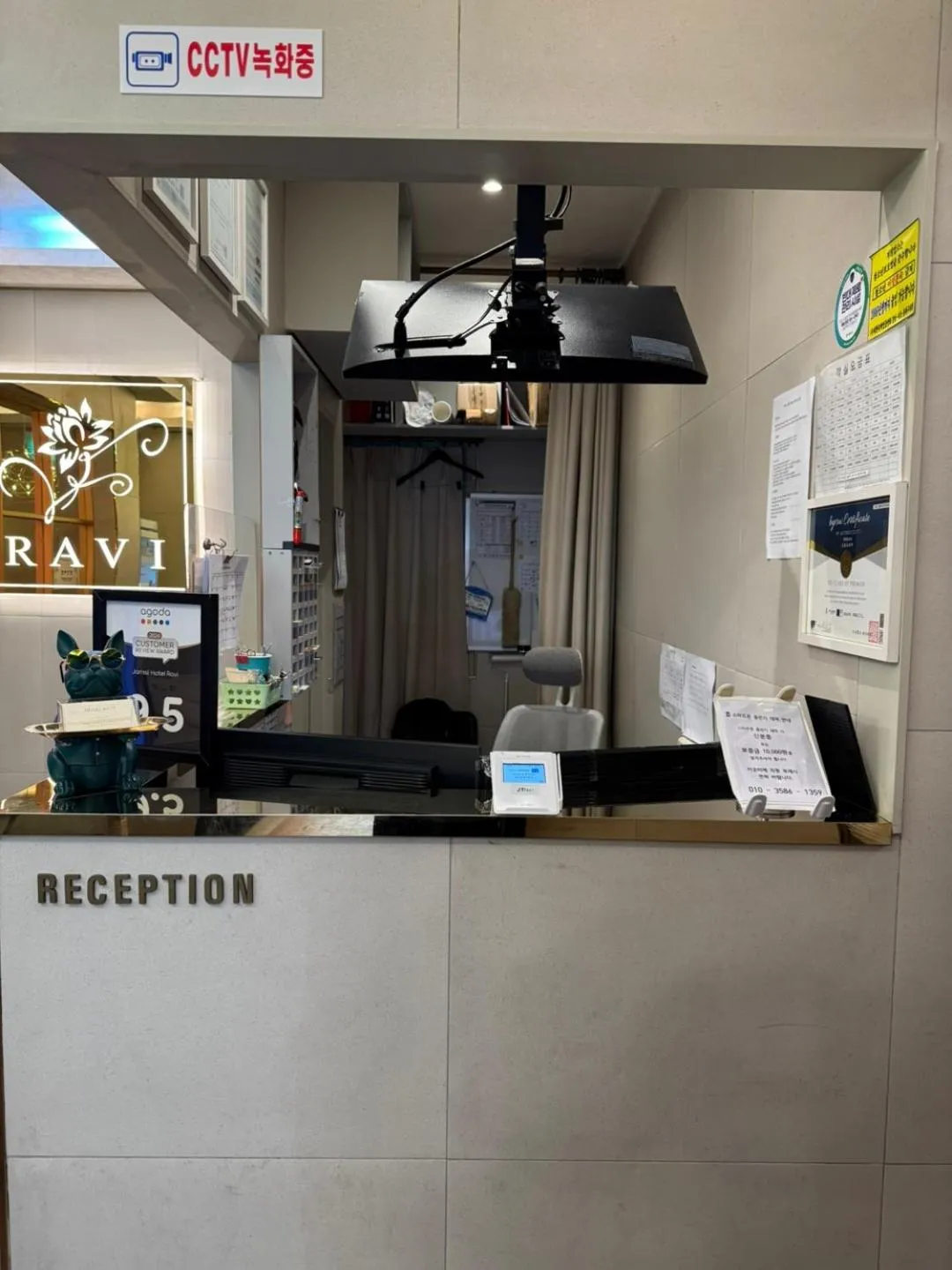 Coffee/tea facilities in Hotel Ravi