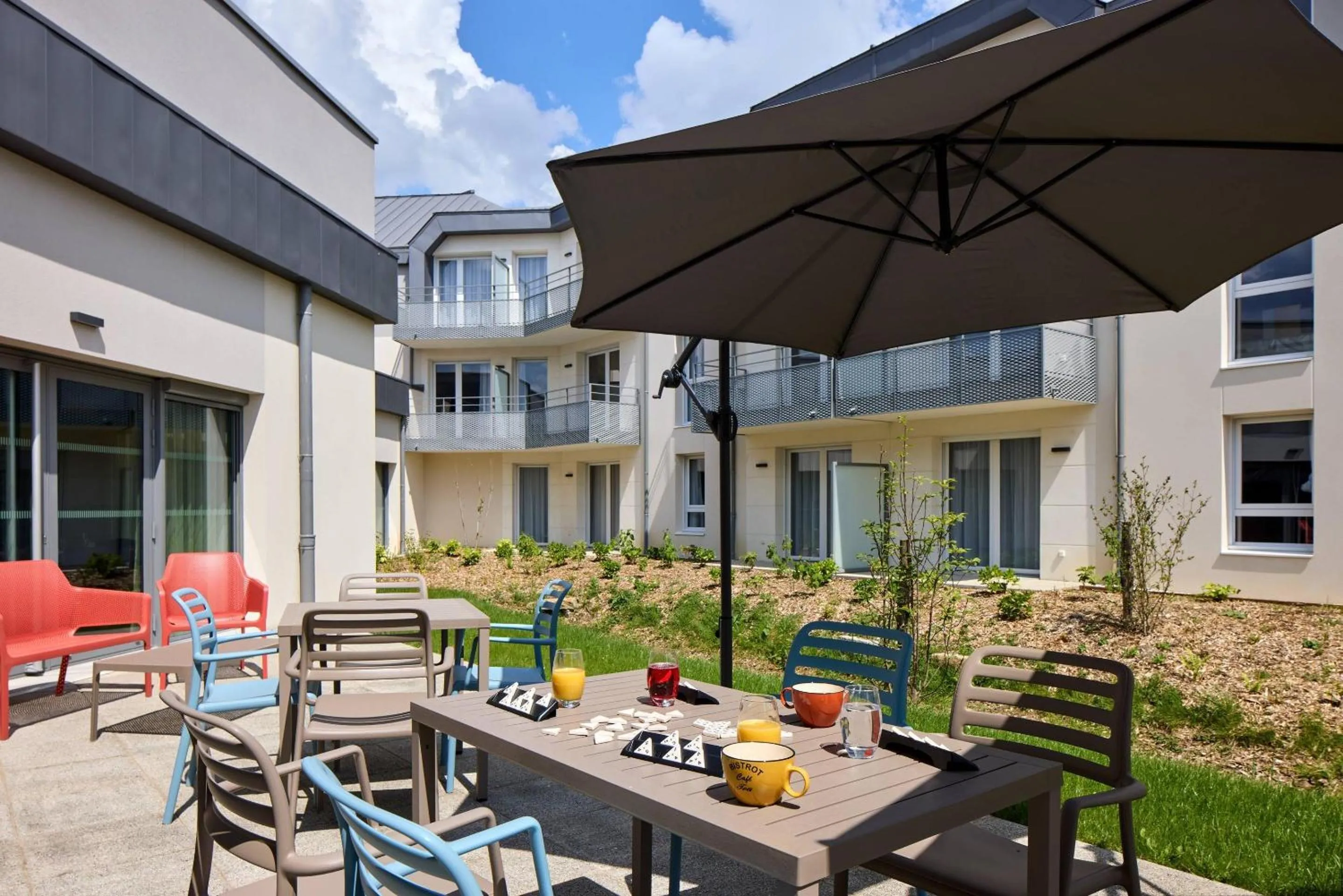 Property building in Quality Aparthotel Cholet