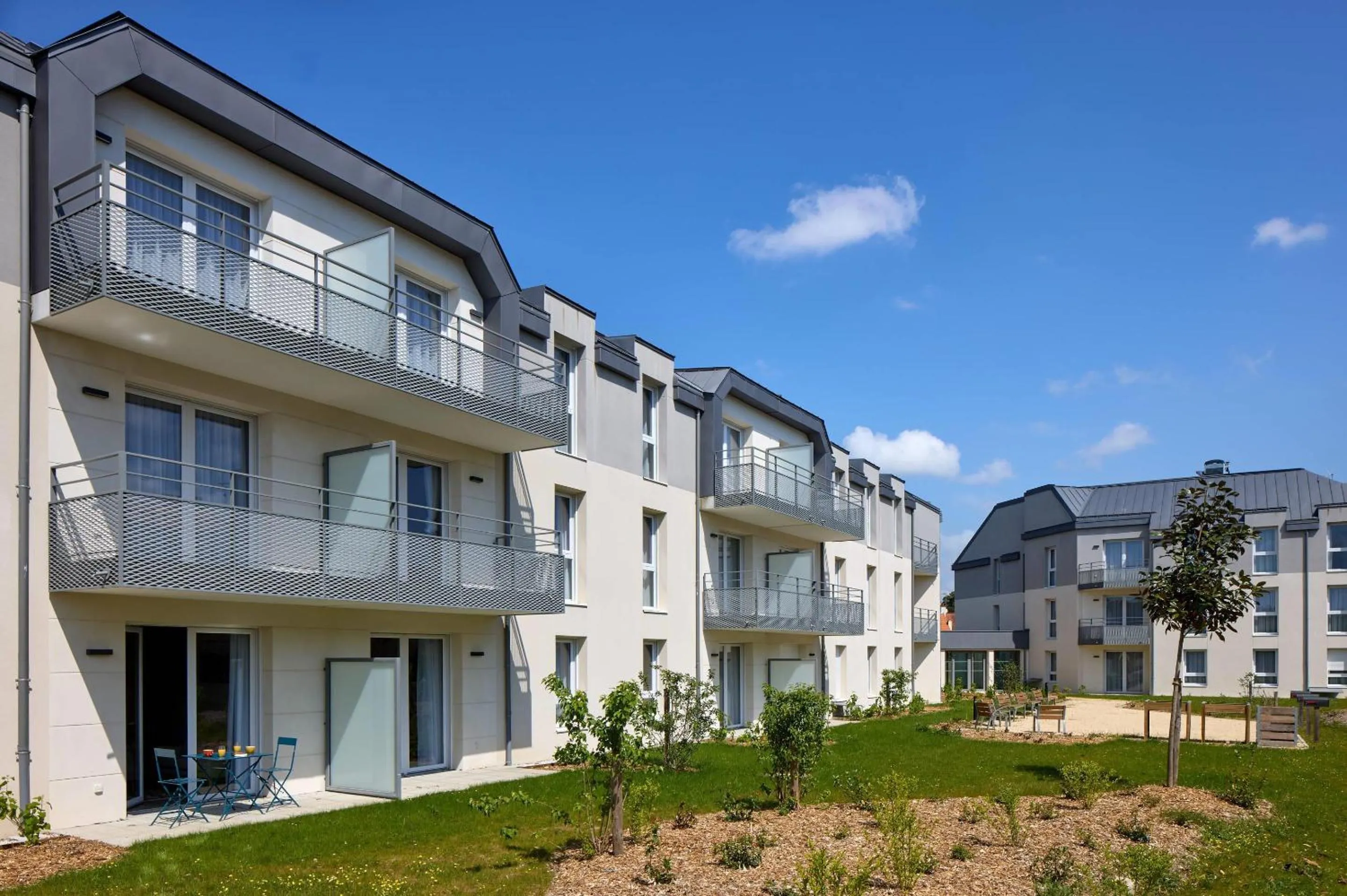 Property building in Quality Aparthotel Cholet