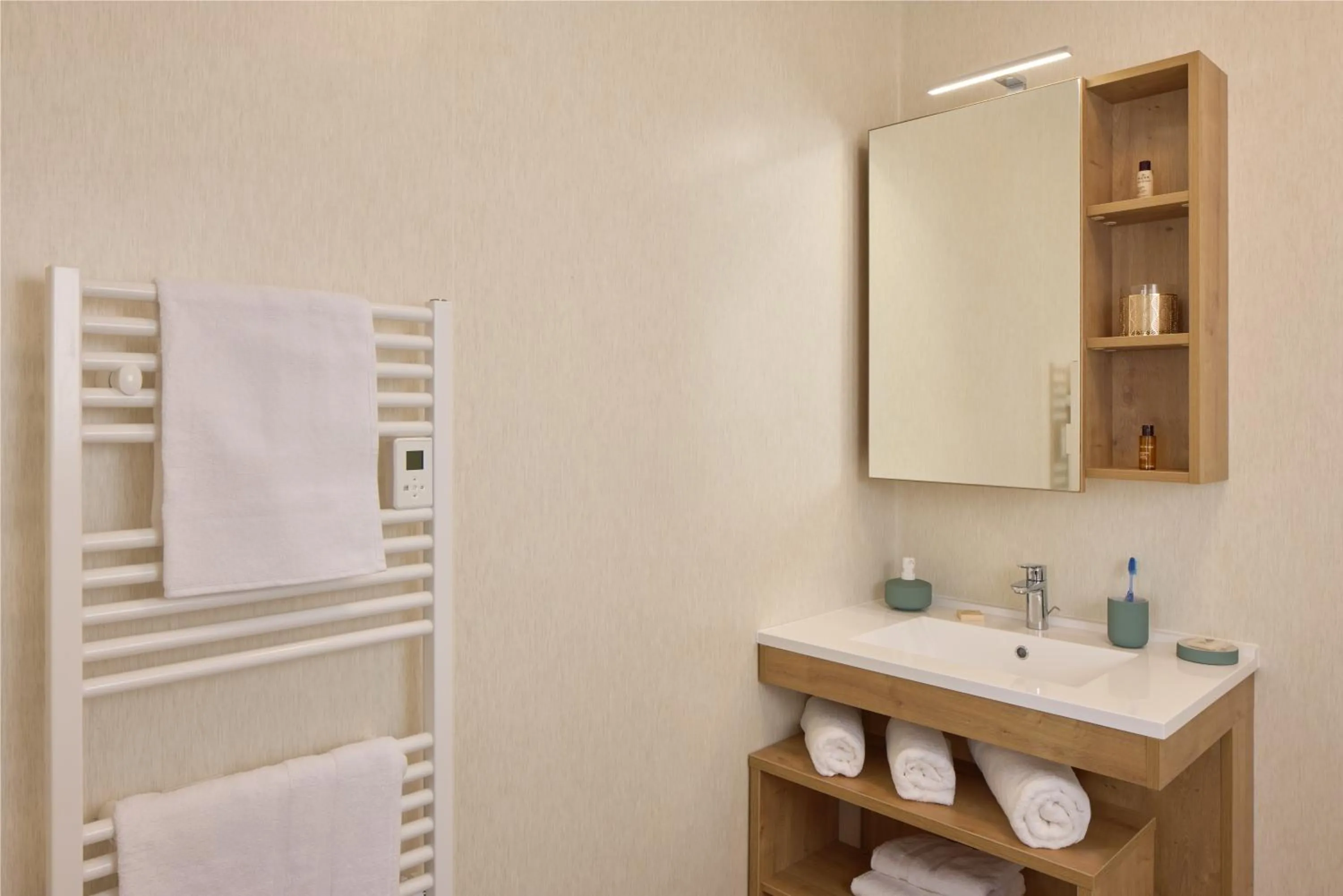 Bathroom in Quality Aparthotel Cholet