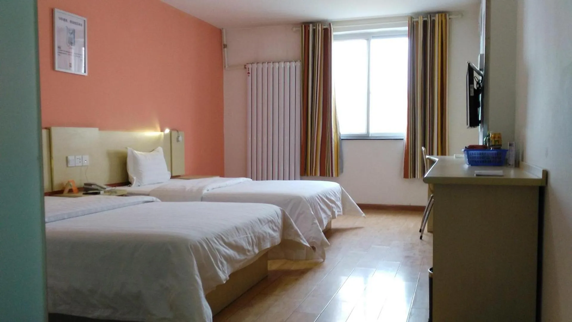 Bed in 7Days Inn Lanzhou West Railway Station