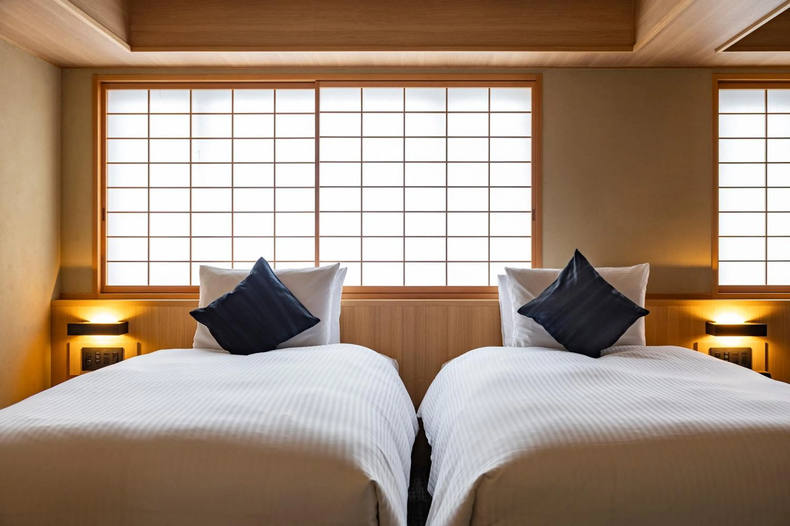 Photo of the whole room, Bed in yugen kyoto shijo